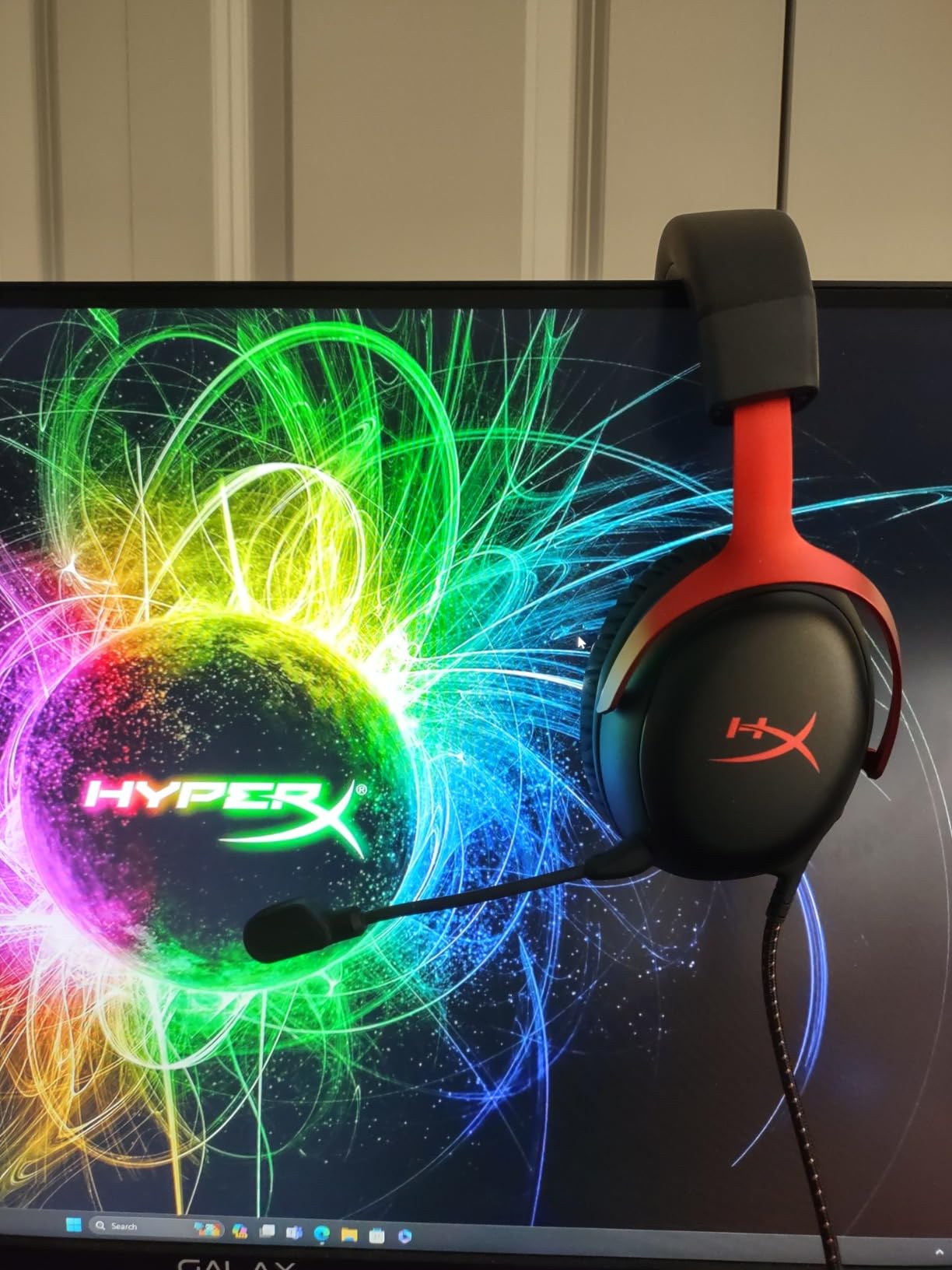 HYPERX CLOUD III IS THE BEST MOST COMFORTABLE GAMING HEADSET PERIOD!