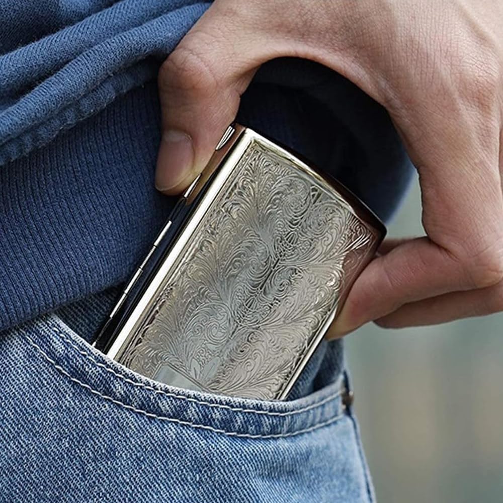 Metal Embossed Cigarette Case, Can Hold 12 Cigarettes, European Embossed Craft, Unisex Portable Cigarette Case, Copper Chrome Material, Compact, Suitable for Both Men and Women