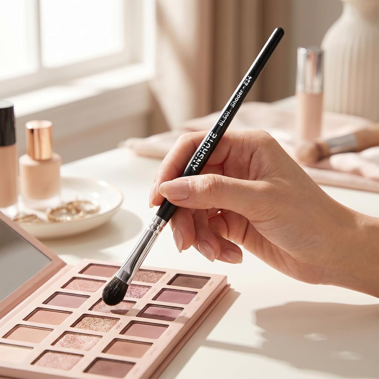 7-Piece Natural Goat Hair Professional Eye Brush Set, Small size Bristles, Eyeshadow, Eyeliner, Concealer, Precise Makeup Application, Super Soft Bristles, Semi-matte Black Wood Handle