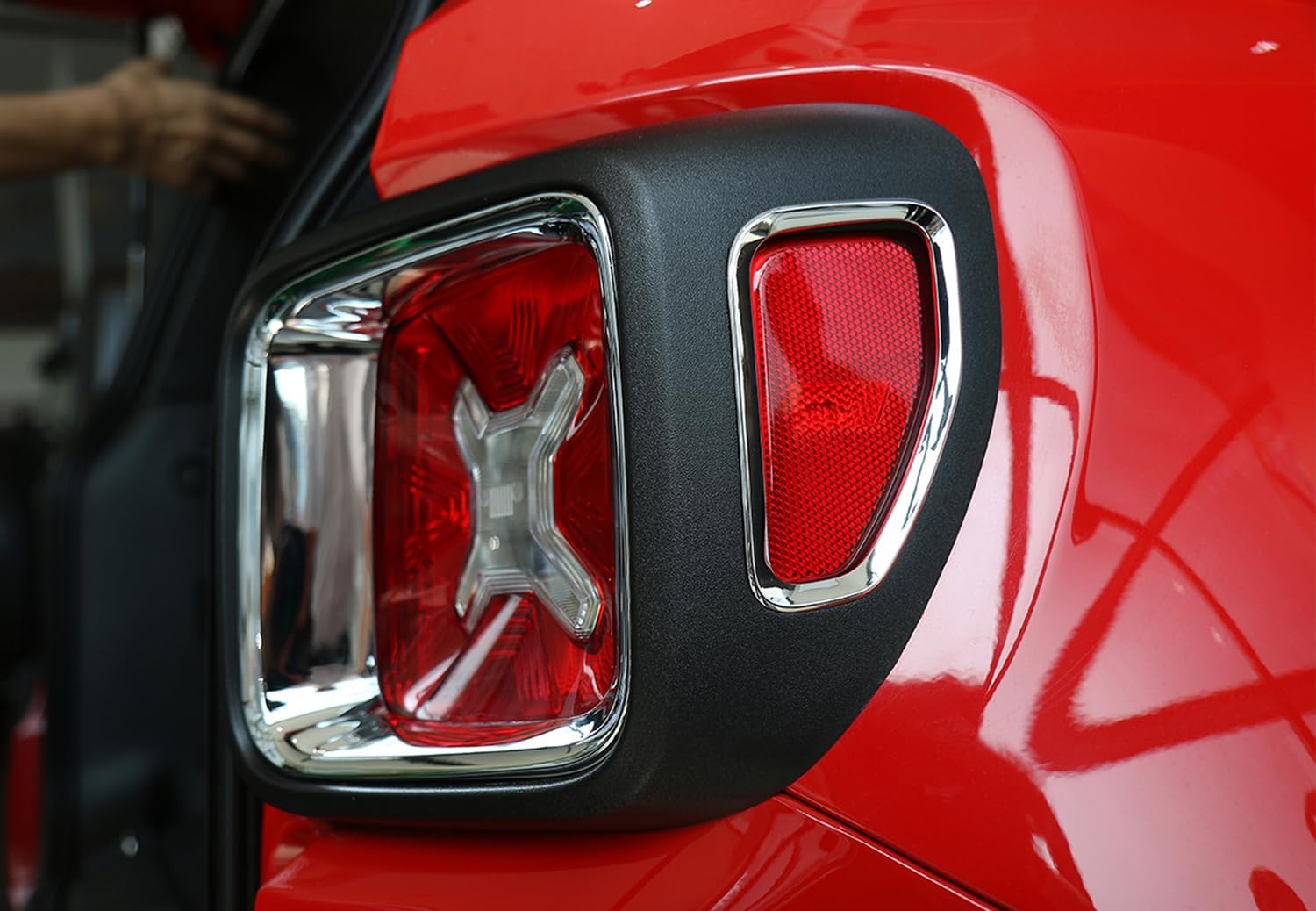 Tail Light Covers Rear Light Guards Taillight Lamp Frame Trim for Jeep Renegade 2016-2025 Exterior Accessories (Chrome)