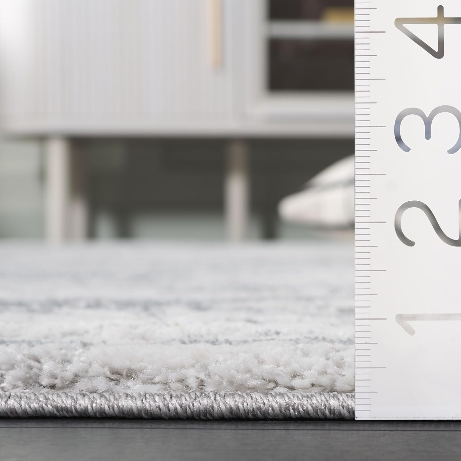 SAFAVIEH Century Collection Area Rug - 2' x 8' Runner, Grey/Ivory, Geometric Design, Ideal for High Traffic Areas in Living Room, Bedroom, Dining (CTY350G)