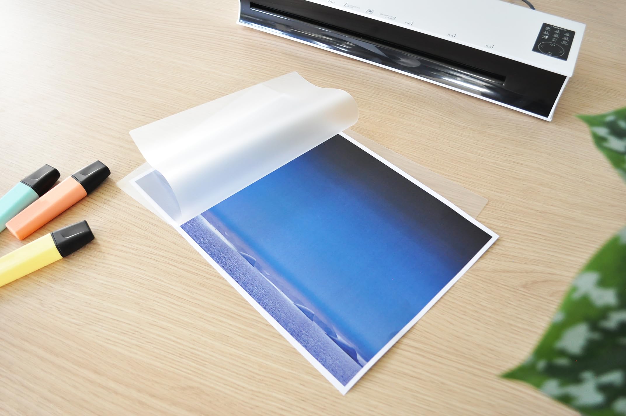 Image secondaire de Pochettes de Plastification A4 Brillantes - 100 Pièces, 80 Microns, Dos Autocollant