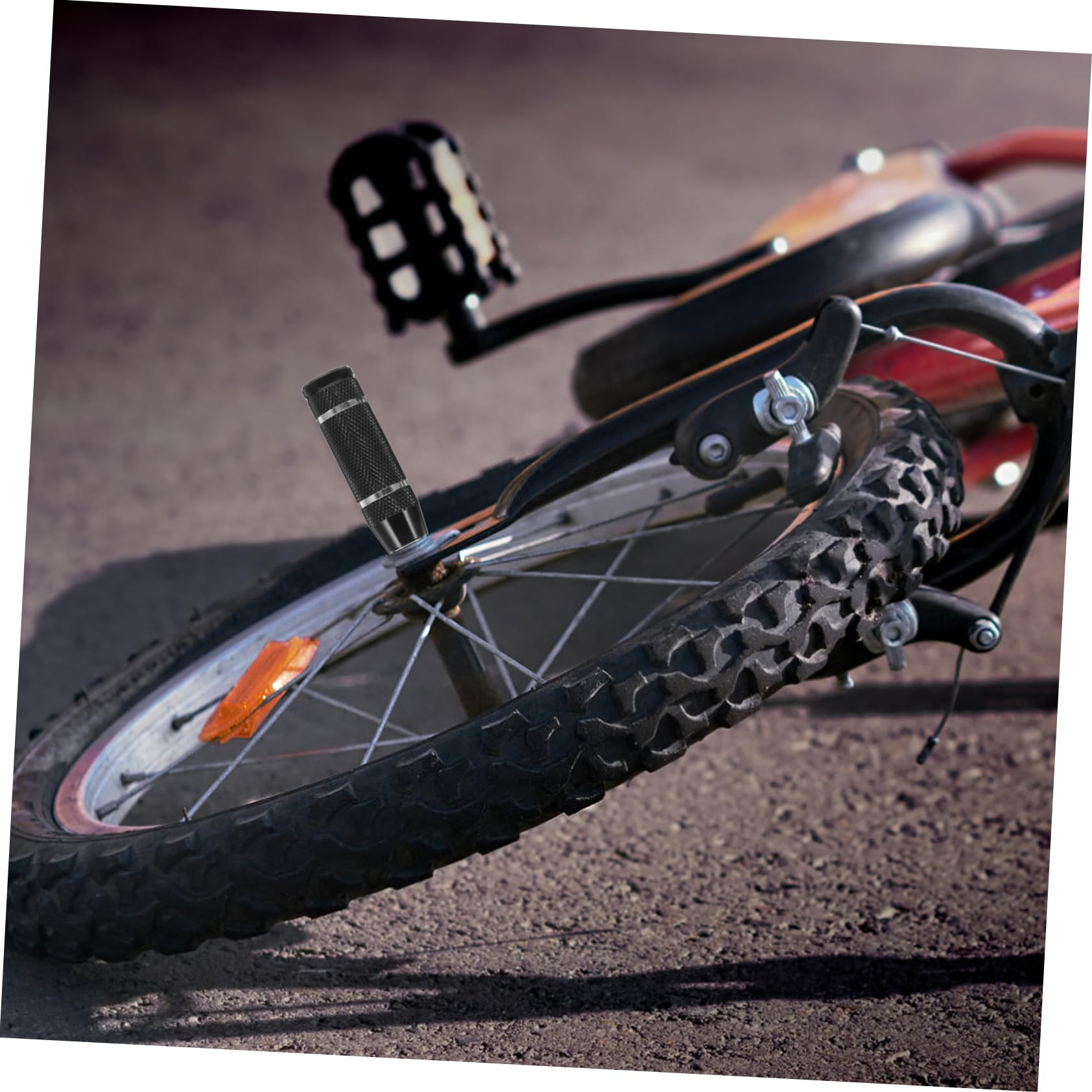 Yardwe 2pcs Stainless Steel Bike Pegs Knurled -Skid Design Foot Pedals for Rear Axles Suitable for Adults for Outdoor Riding