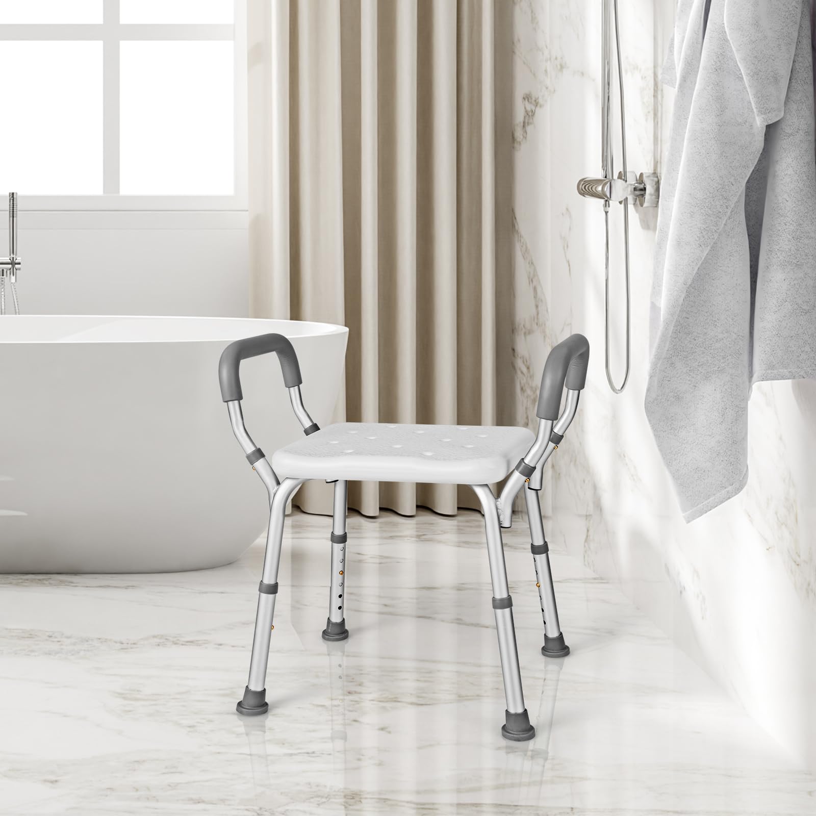 HOMASIS Sgabello da doccia regolabile in altezza in 6 nilveles, panca da doccia in alluminio con braccioli imbottiti rimovibili e piedini in gomma antiscivolo, per anziani, 59 x 34 x 54 – 67 cm,