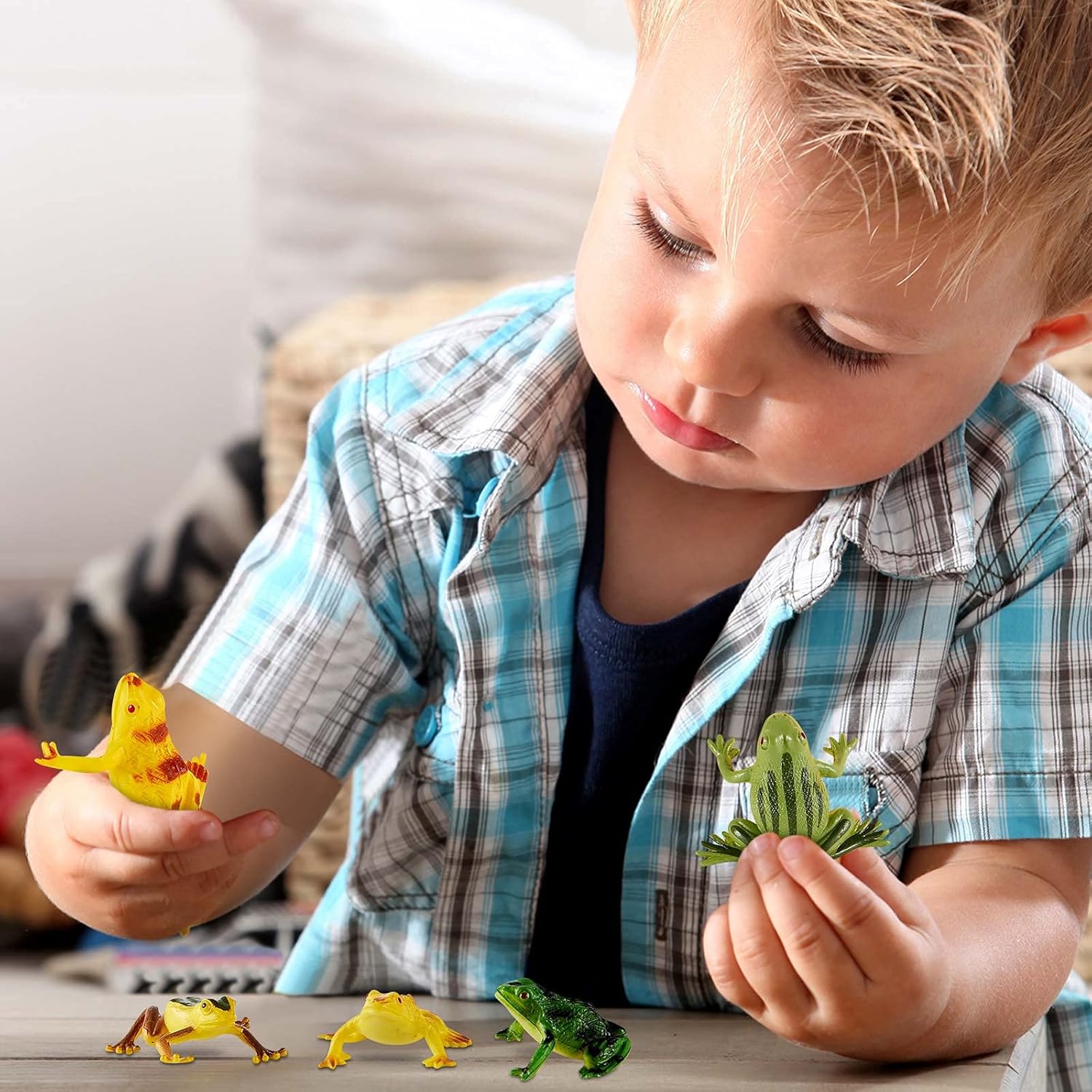 24 Pieces Plastic Frogs Toy Mini Vinyl Realistic Frog Decorations Fun Rain Forest Character Figures Lifelike Toy for Rana Crafting Party Supplies Home Decor Game - Image 3