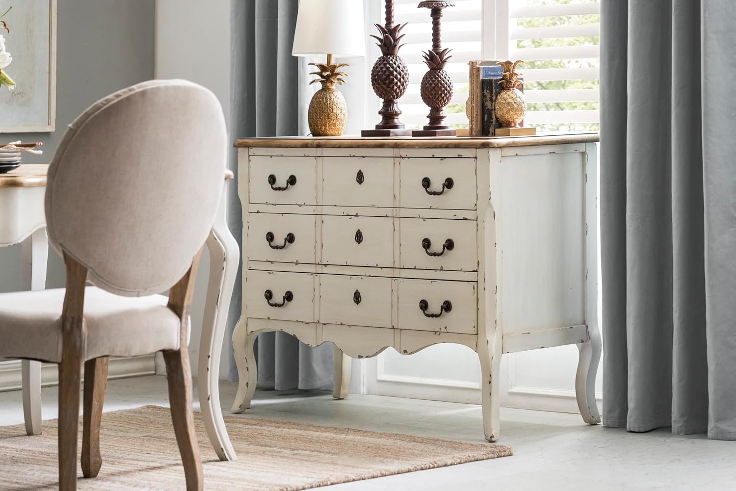 Creative Co-op DA7076 Pineapple Shaped Gold Resin Bookends (Set of 2 Pieces) : Home & Kitchen