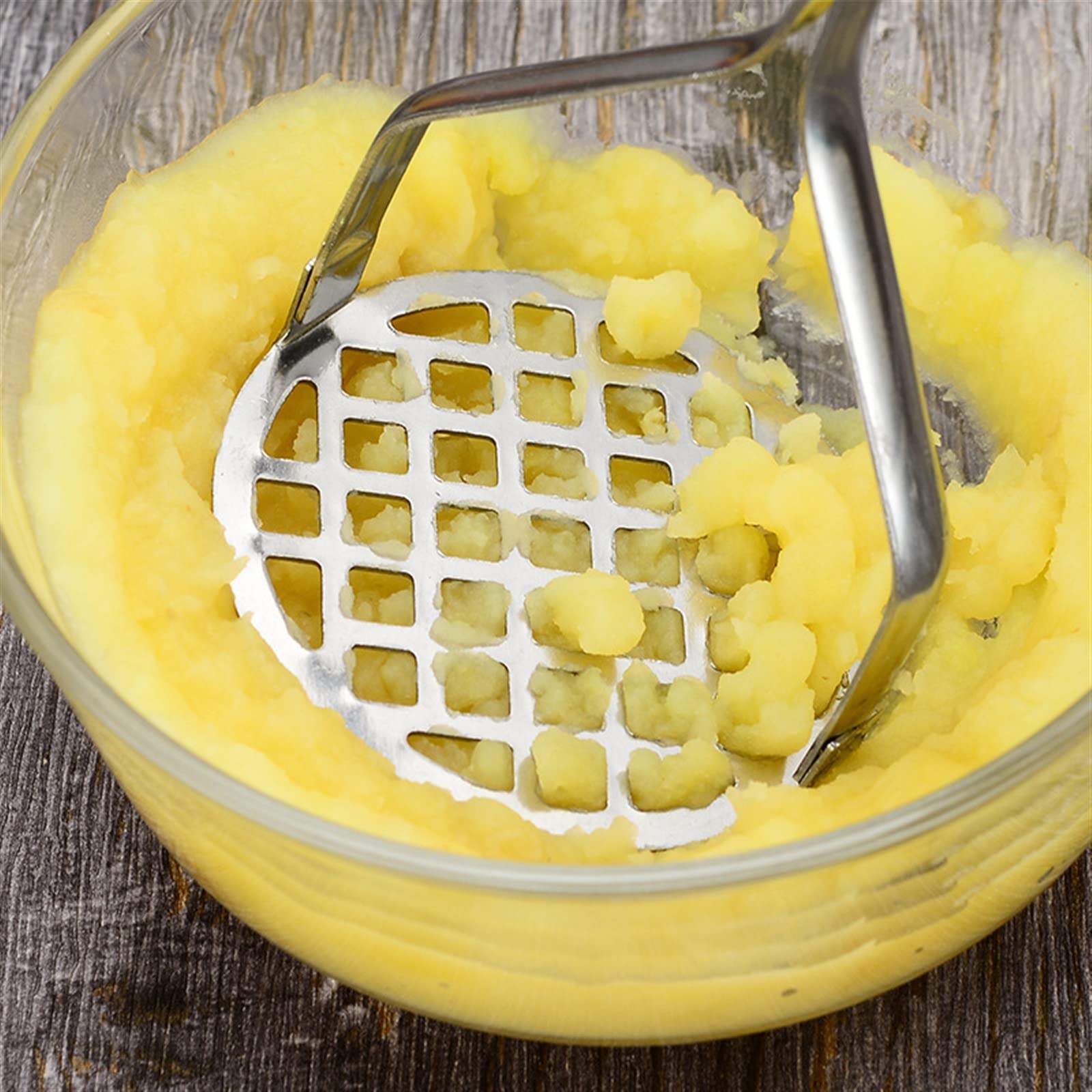 Kartoffelstampfer aus Edelstahl mit Griff for cremiges Kartoffelpüree, Gemüse, Obst, eine Vielzahl von Lebensmitteln, Küchenutensilien, Utensilienstampfer