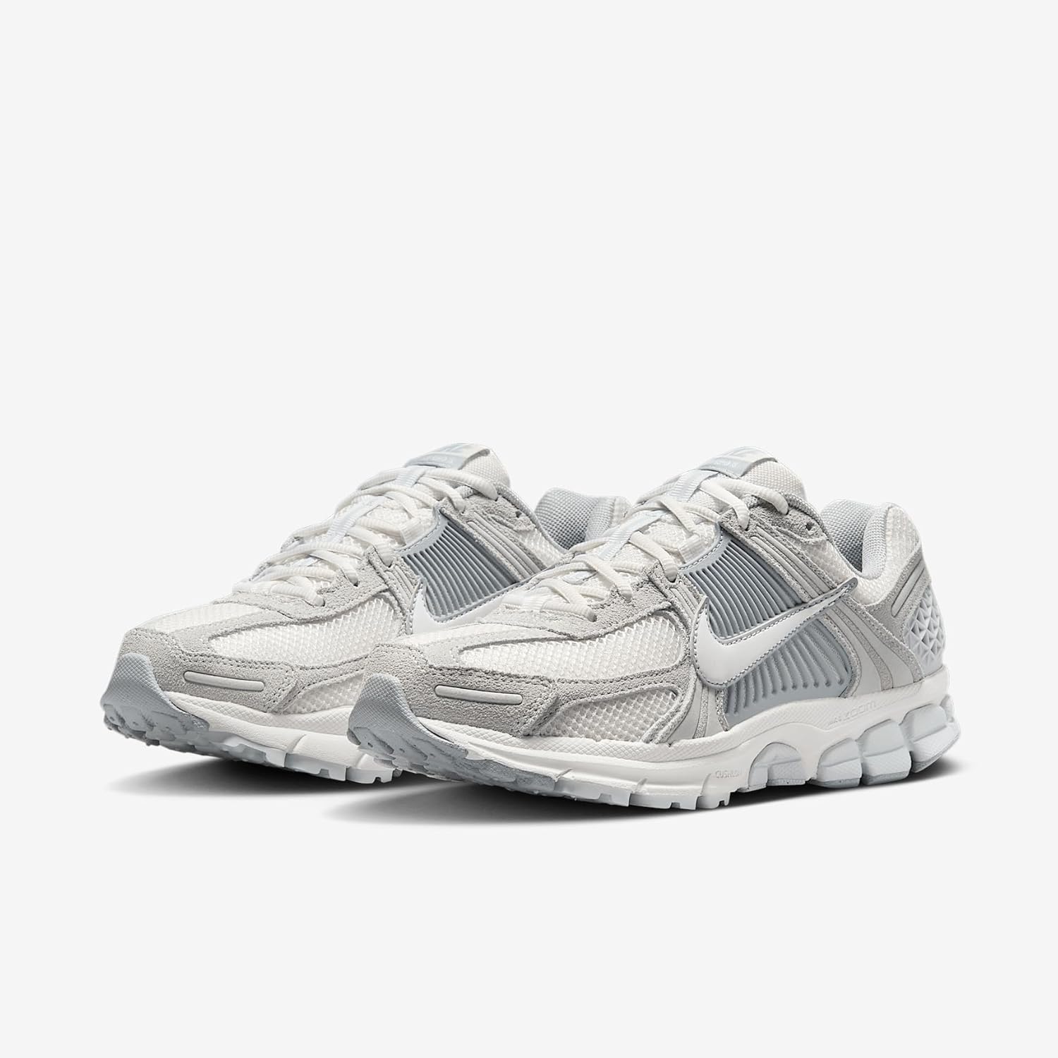Nike Men's Zoom Vomero 5 Sneaker - Image 5