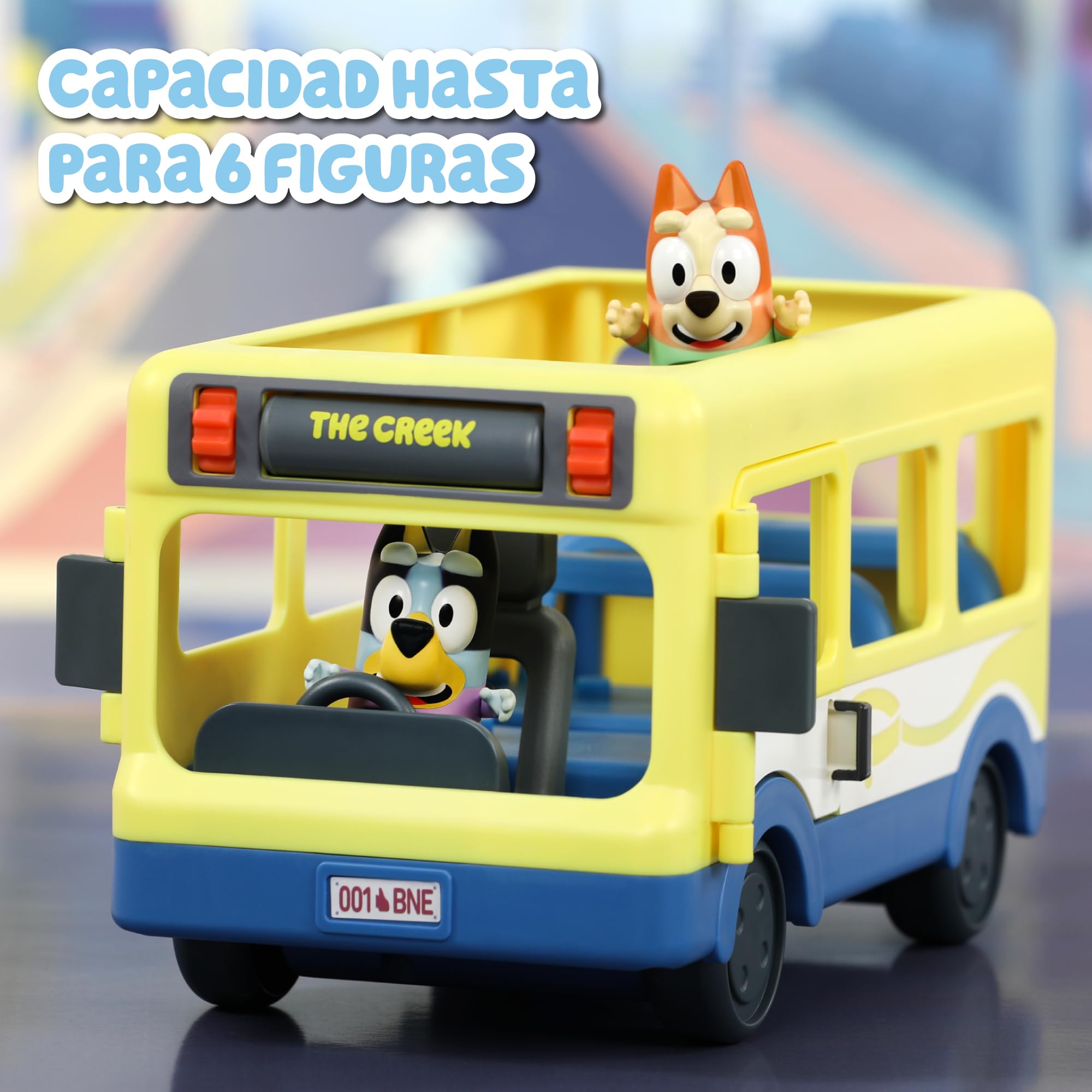 Bluey - School Bus, autobús para el Cole 2 Figuras con Bingo Personajes de la Serie de Dibujos inantil, Cartel con Destino de Ruta Giratorio, niños y niñas + 3 años, Famosa (BLY39010)