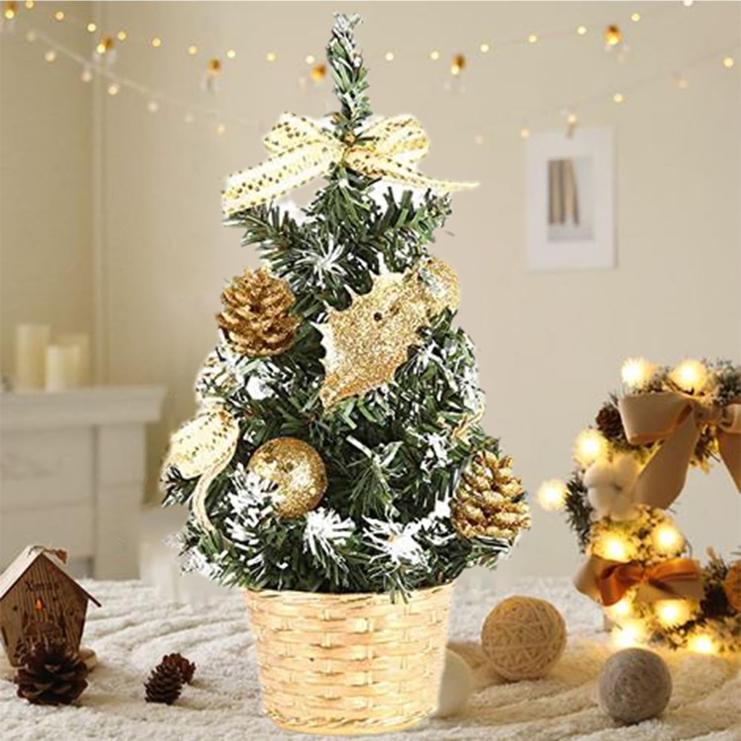 Seocsing 20CM Mini Christmas Tree, DIY Artificial Tree Mini Christmas Tabletop Tree Decorations with Pine Cones, Hanging Ornaments Xmas Gifts for Indoor Home Office Party Festival Holiday Family Decor