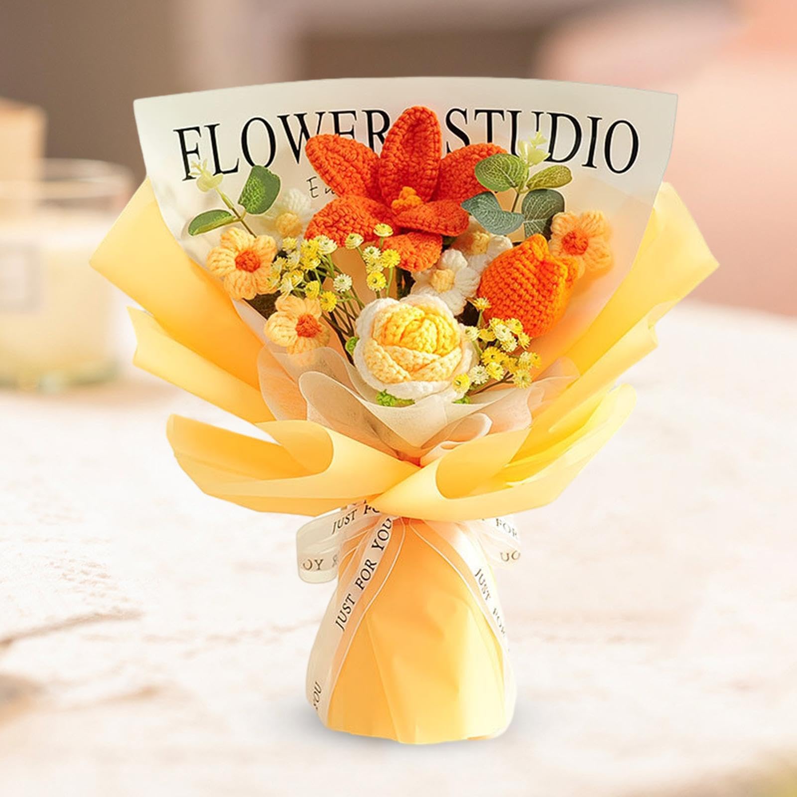 Gralara Gehäkelter Blumenstrauß, bereits hergestellter künstlicher Blumenstrauß, gestrickte Blumen für Zuhause, gelbe Rosenblüte