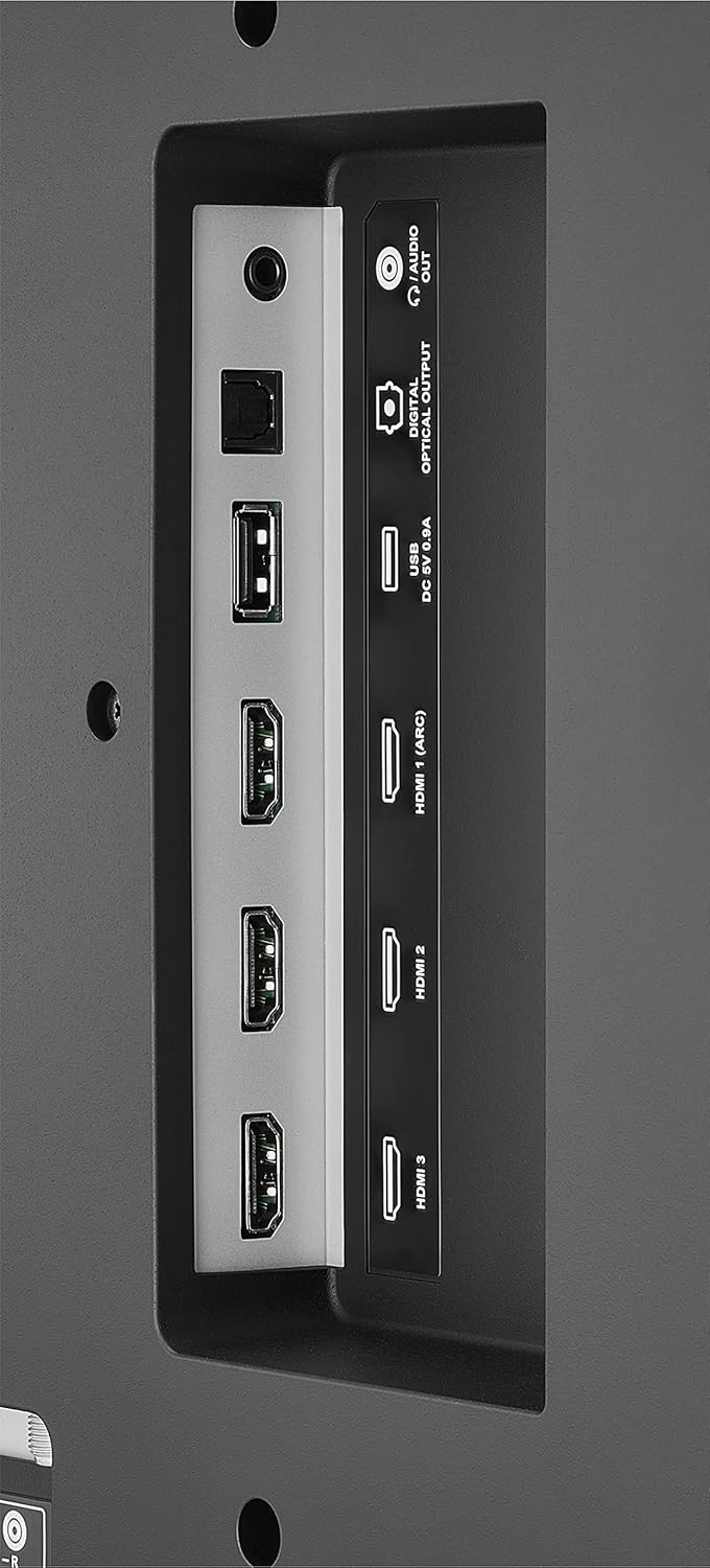 Крупний план бічних вхідних портів на телевізорі Insignia Fire, включаючи HDMI, USB та оптичний аудіовихід