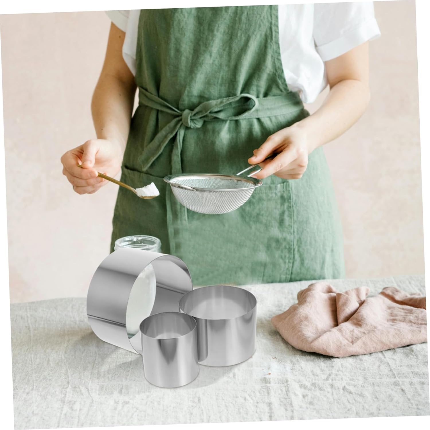 3Pcs Round Stainless Steel Cake Mold for Cake Decorating and Pastry Making Bakeware Tool for Home Bakers and Professionals for Celebrations and Events