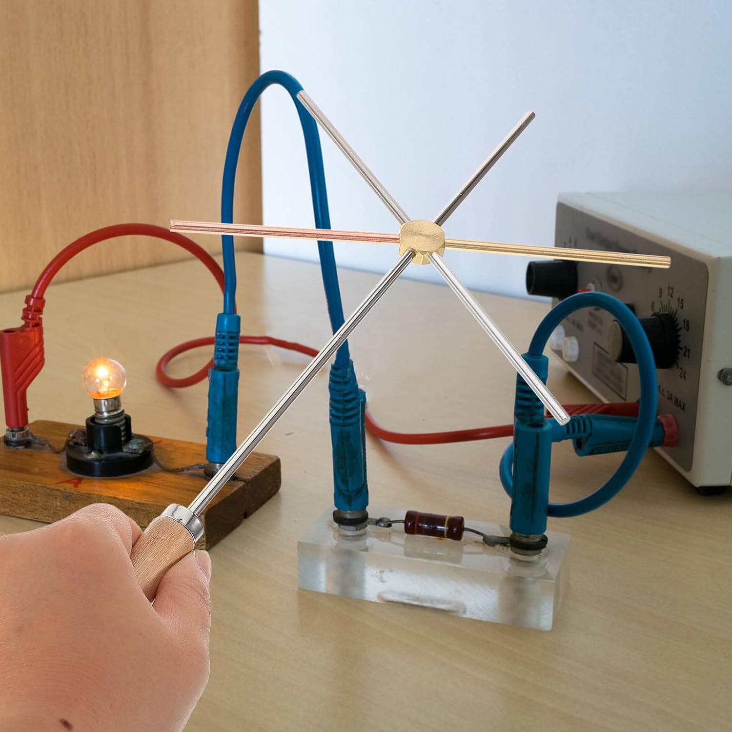 Conductometer Heat Conductivity Demonstrator for School Physics Education