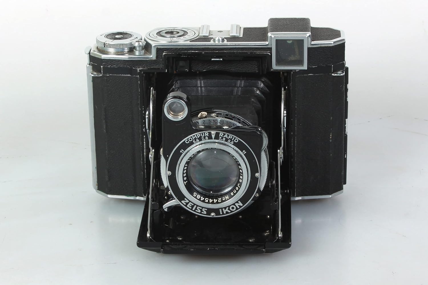 Super IKONTA 532/16 Camera W/ 80MM 2.8 TESSAR Lens