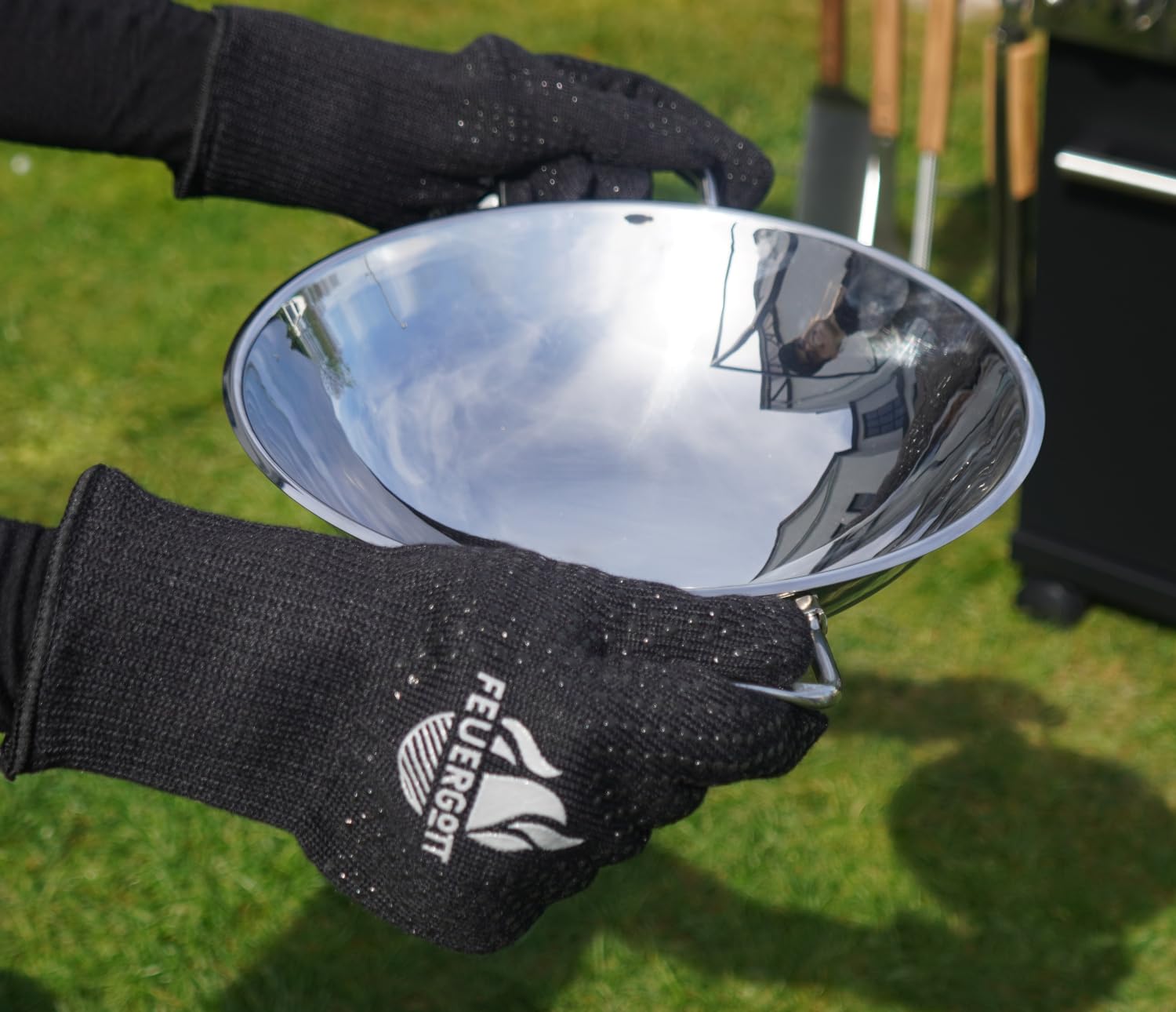 Wok Pfanne Edelstahl Ø 30 cm mit abklappbaren Griffen, runder Boden, spülmaschinengeeignet, für Gasgrill, Gasherd, Induktion