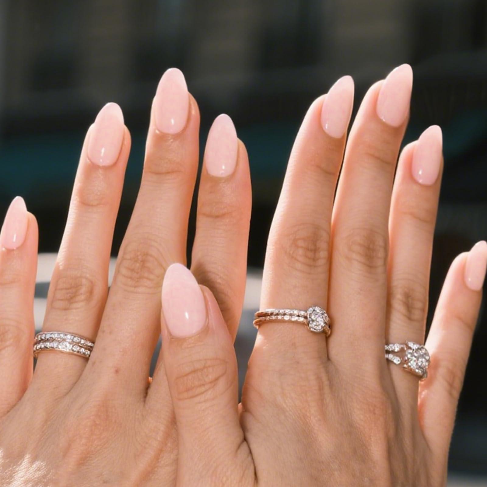 Set di 30 unghie finte da incollare a forma di mandorla corta e morbida rosa lucida, riutilizzabili, set da donna - 4