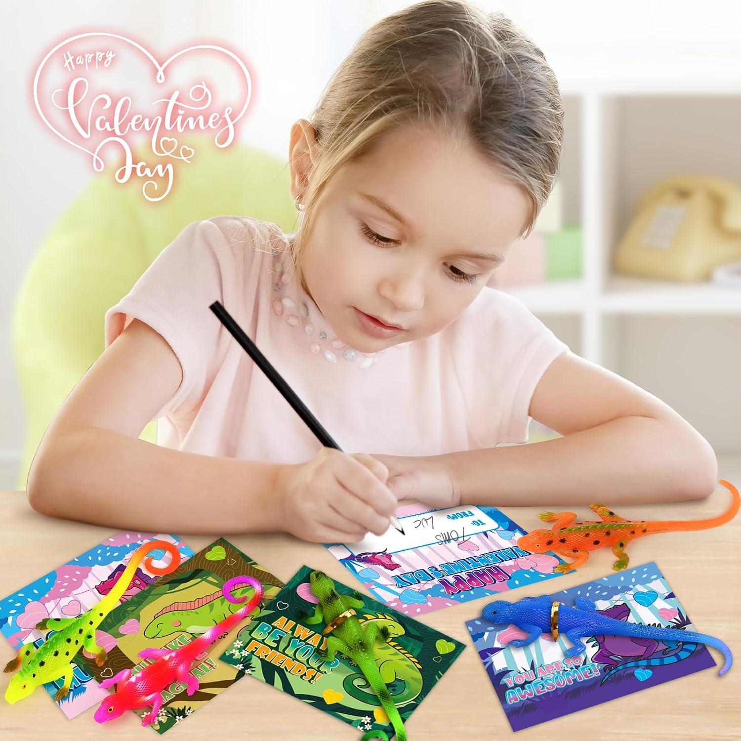 Shemira 24 Pack Valentine's Day Cards for Kids Classroom, Valentines Cards for kids with Lizard for School Classroom Valentine's Gifts Exchange, Color Changing Lizard Toys for Valentine's Party Favor