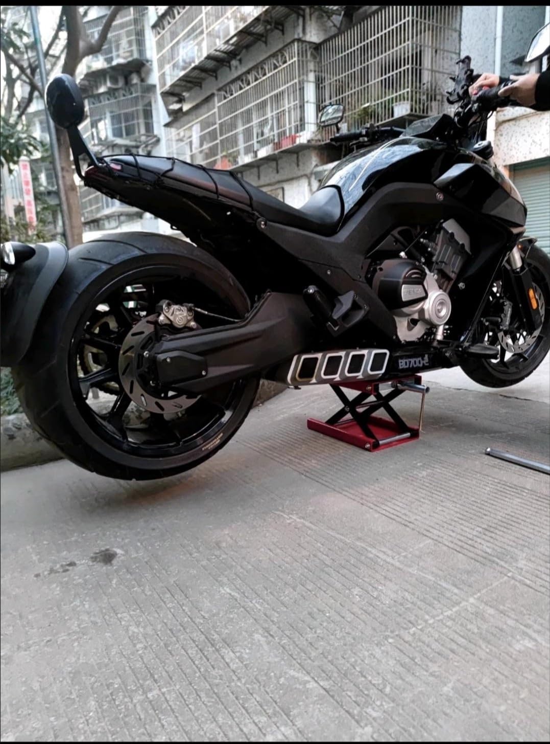 Podnośnik motocyklowy, podnośnik nożycowy, 500 kg, z szerokim pokładem, regulacja wysokości 9-36 cm, stojak centralny do naprawy roweru z kluczem zapadkowym i uchwytem korbowym