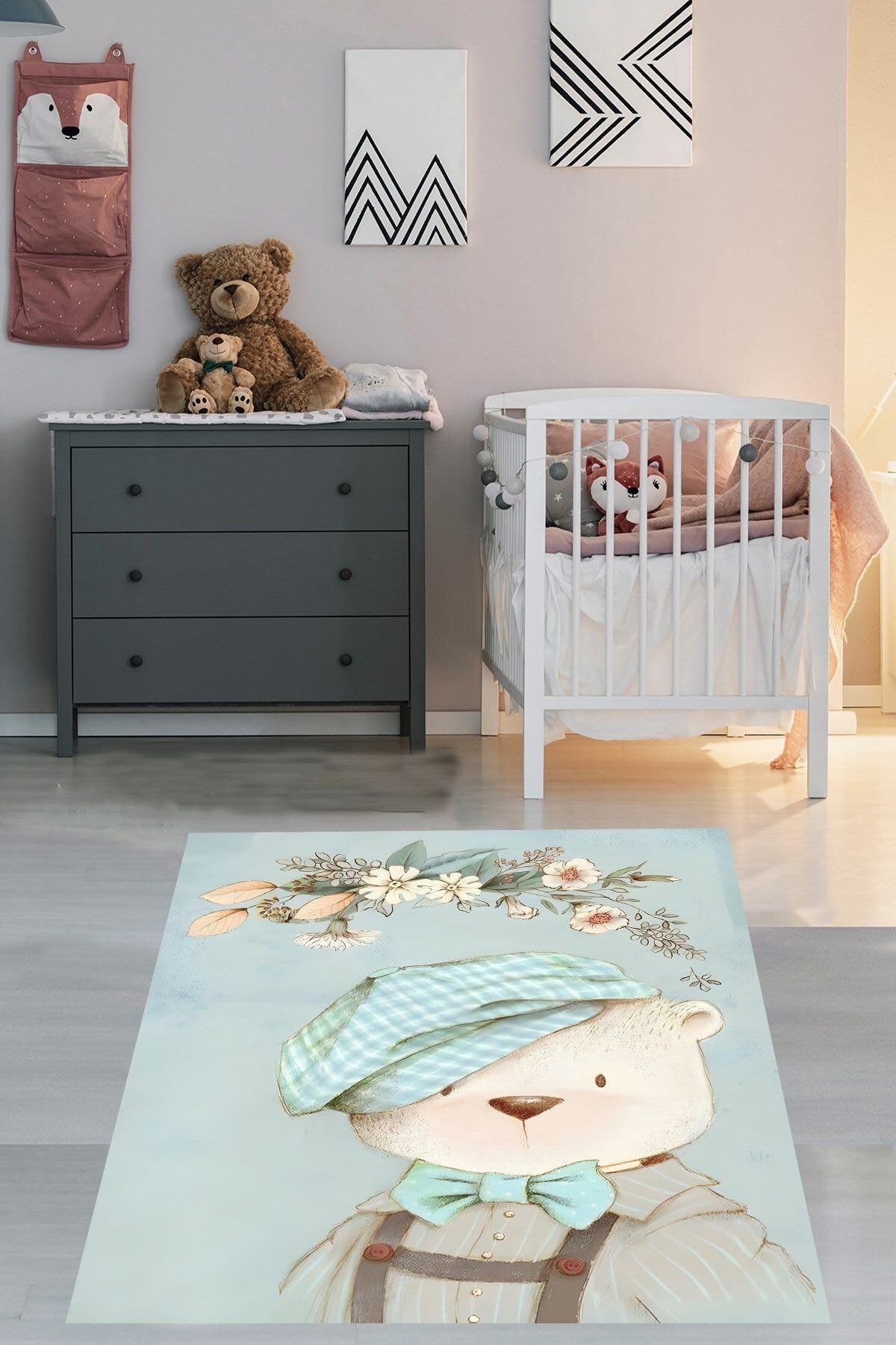Pelangi Şapkalı Papyonlu Ayıcık Desenli Yıkanabilir Kaymaz Taban Leke Tutmaz Çocuk Odası Halısık, Mavi-Gri 80 x 150