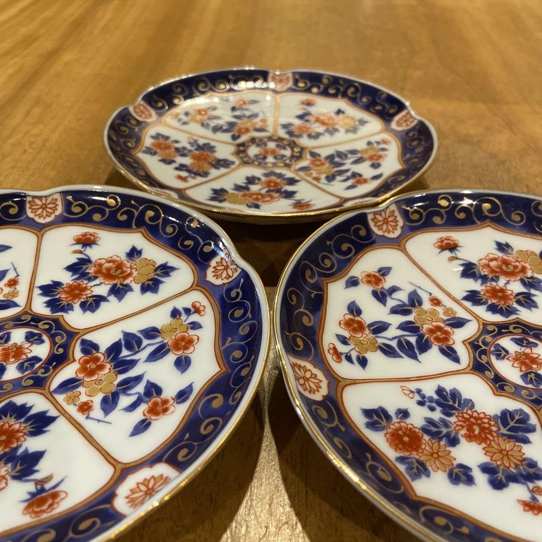 Amazon.co.jp: 美濃焼 陣山窯 古伊万里絵付け皿 三枚 : ホーム