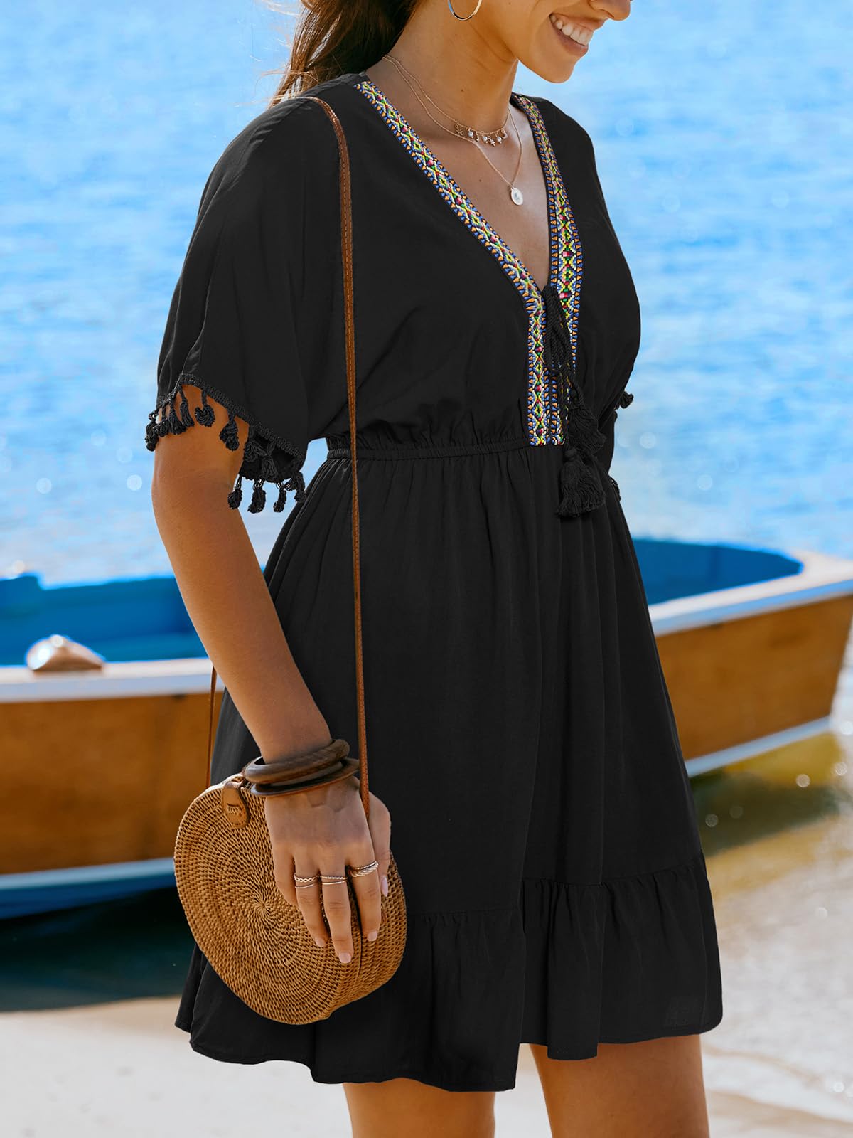 CUPSHE Robe d'été pour femme - Broderie bohème - Robe décontractée - Col en V - Manches courtes - Pompons - Robe de vacances - Robe de plage - Mini robe
