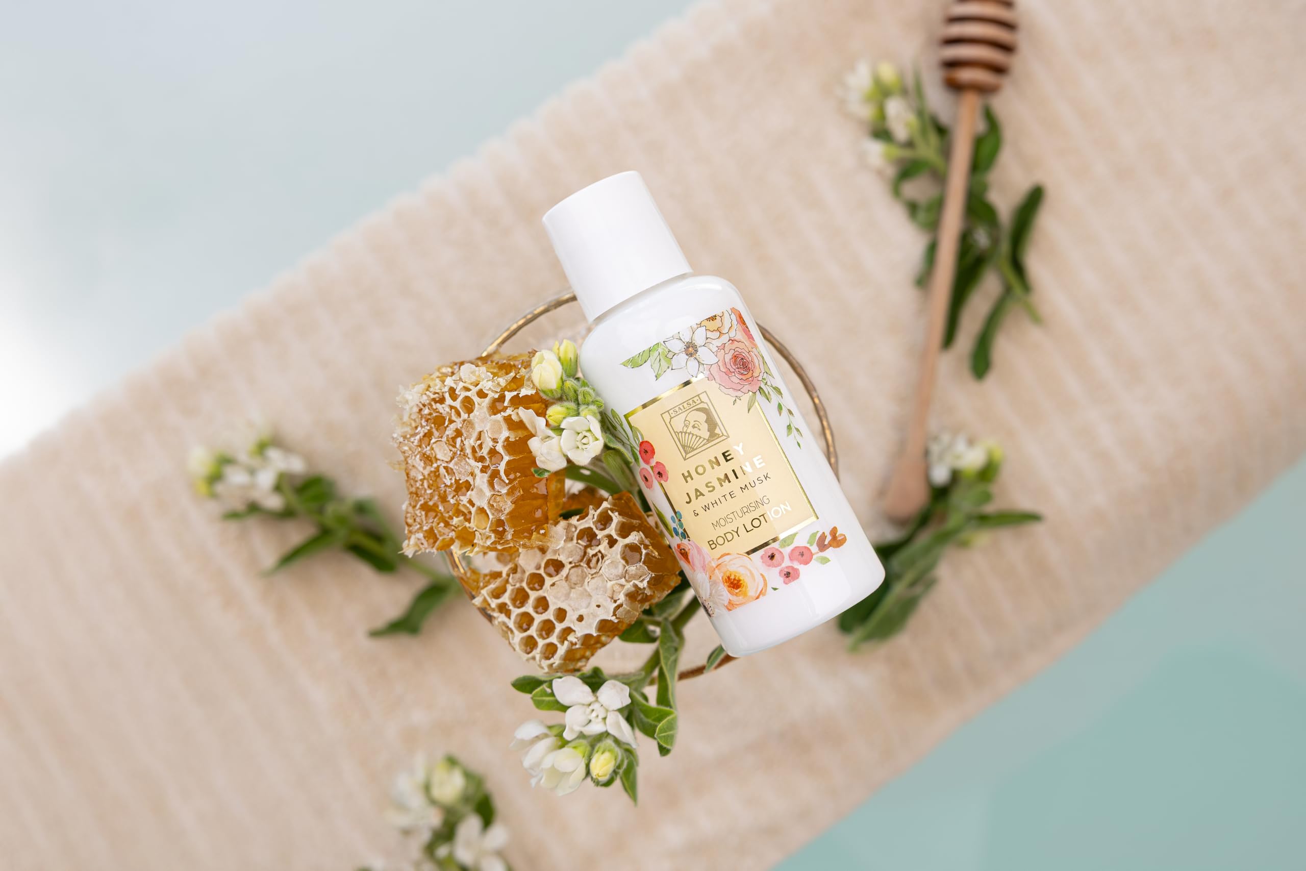 Accentra - Set de ducha para mujer HONEY JASMINE en un bonito estuche - Set de cuidado de 2 piezas con gel de ducha y loción corporal - Regalo de bienestar para San Valentín o el Día de la Madre