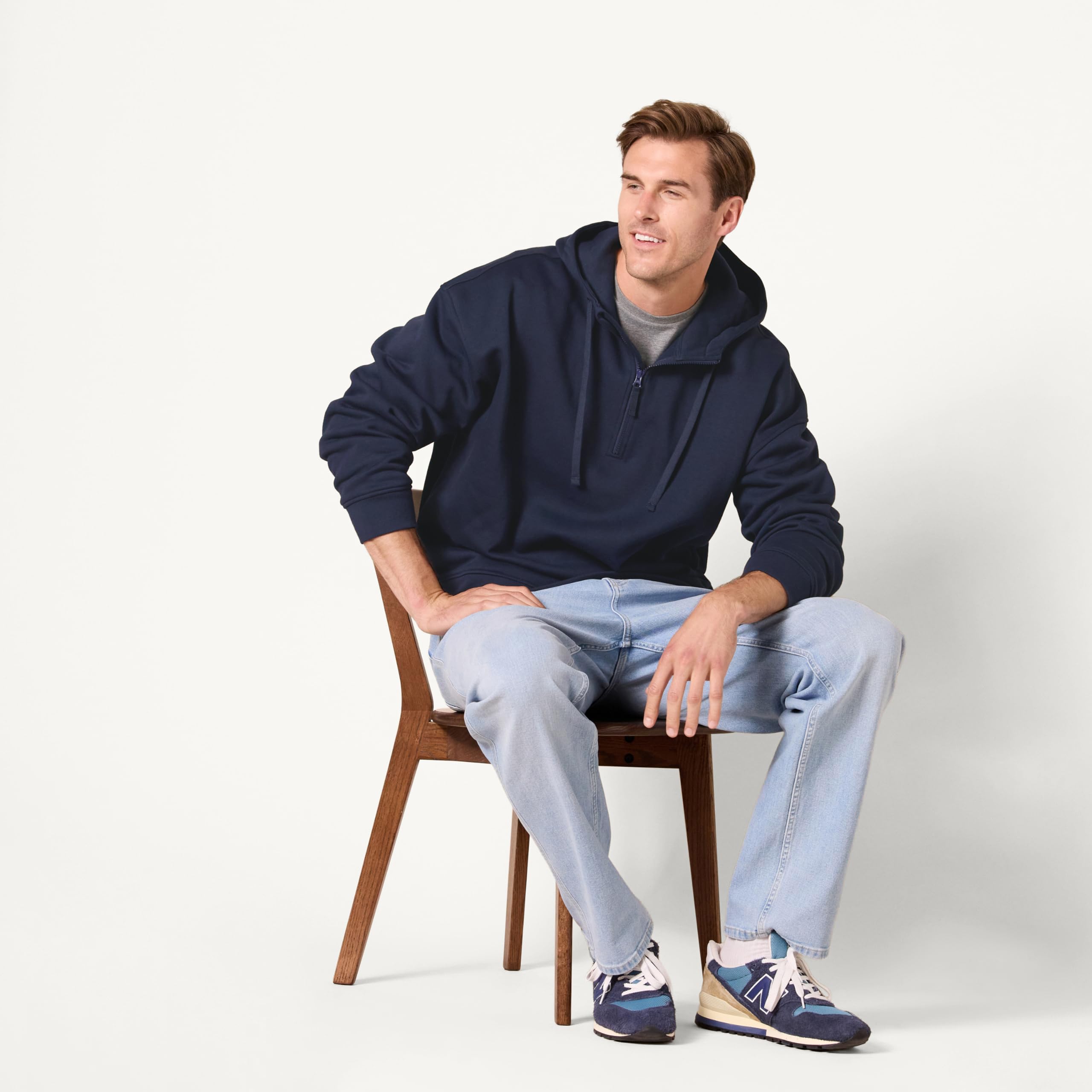 Amazon Essentials Hombre Sudadera con Capucha de Corte Holgado y Cierre Corto