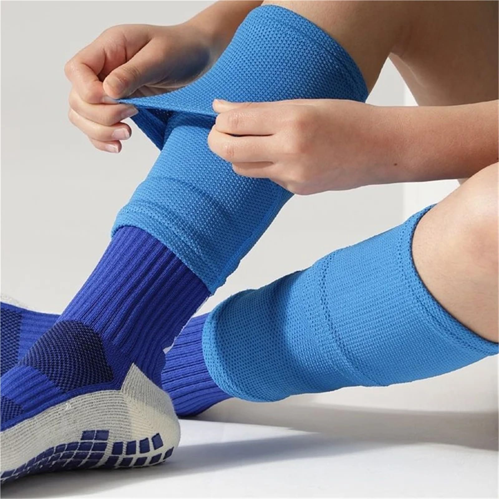 Protege Tibia A Set Soccer Shin Guard Adults Socks with Pocket Shields Legging Cover Sleeves Protective Gear