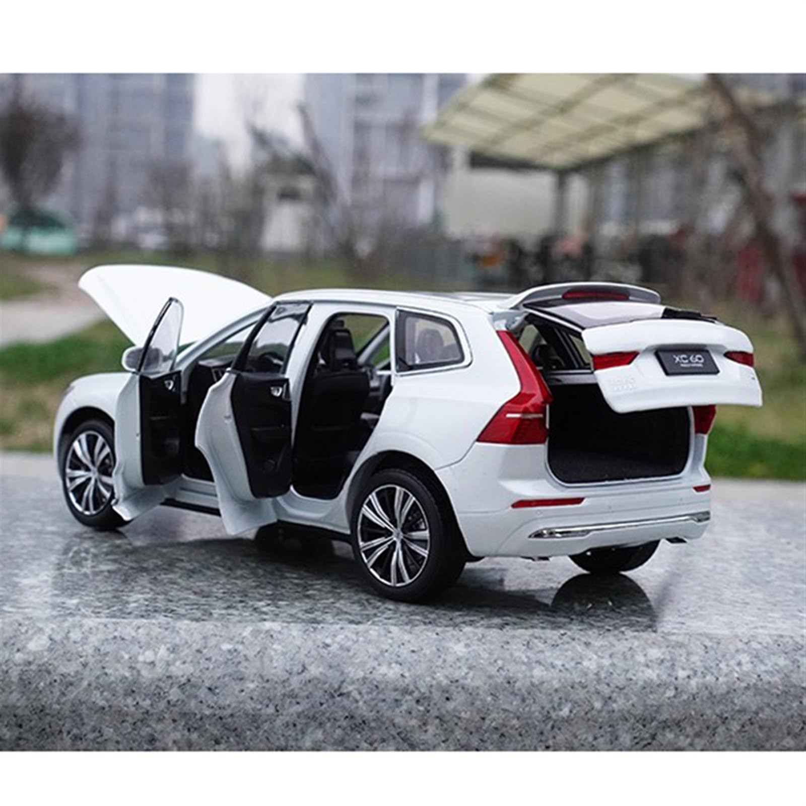 Scale Finished Model Car 1/18 for Volvo XC60 2022 SUV Scale Alloy