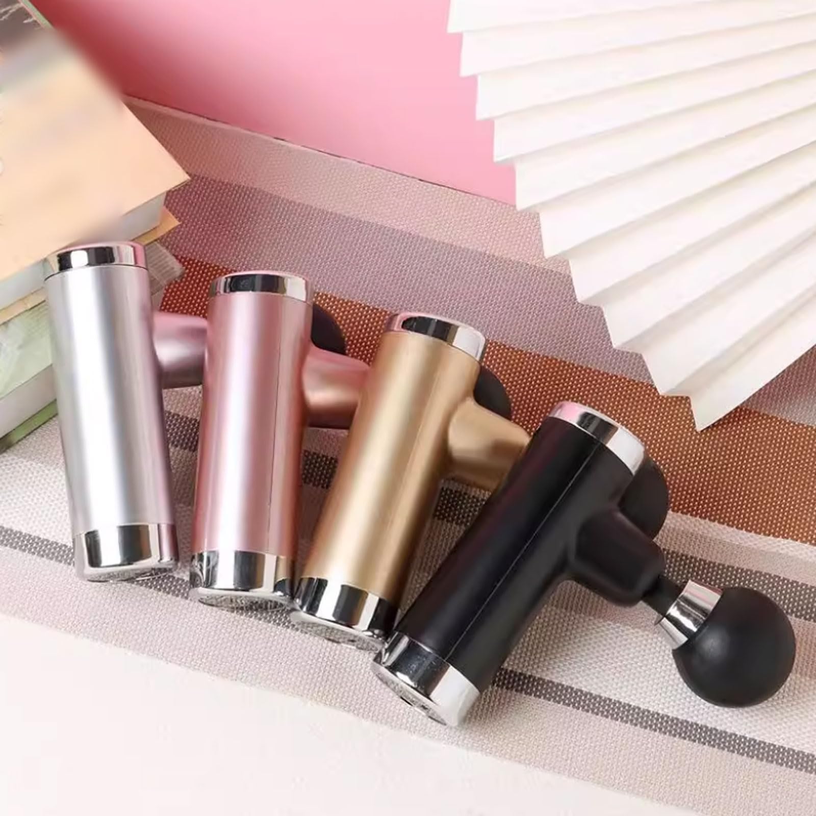 Portátil Pistola de masaje de plástico con 5 velocidades, masajeador de percusión inalámbrico compacto for cuerpo, piernas, hombros y espalda. poderoso(Silver)