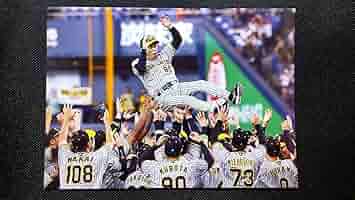 阪神タイガース　2024年　岡田監督　胴上げ　ボブルヘッド人形 阪神タイガース 2024年 岡田監督 胴上げ ボブルヘッド人形 未