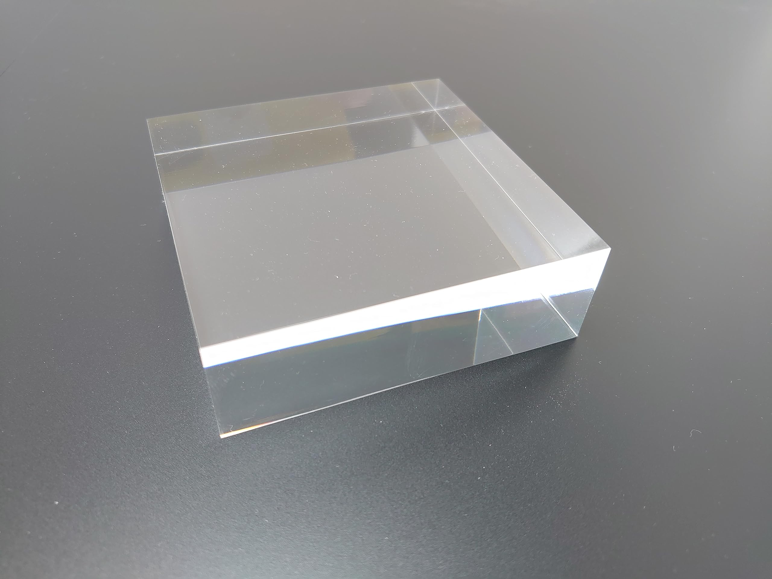 Amazon｜アクリルブロック (1個 120×120×40mm)｜インテリア