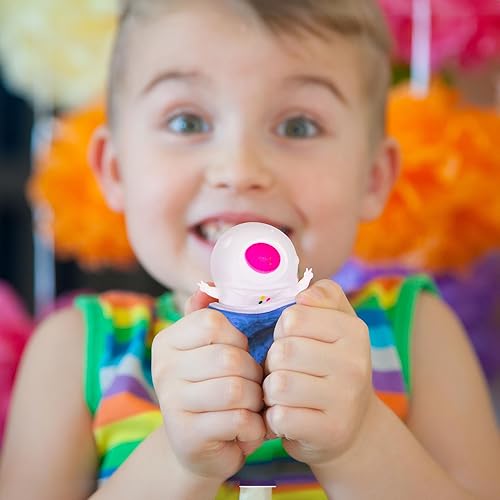 Miniatura 5 de ArtCreativity Juguetes esponjosos de astronauta  Juego de 12 juguetes antiestrés  Sopladores con temática espacial para niños (a granel)  Recuerdos