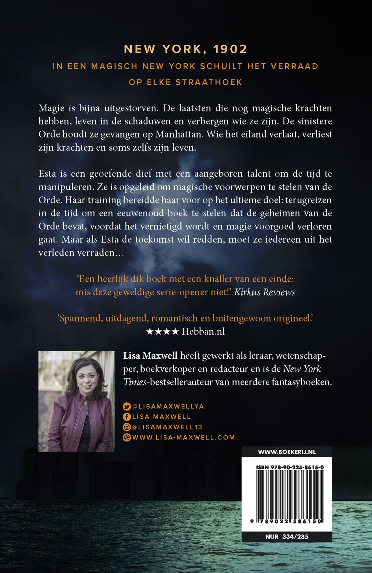 De laatste magiër: Stop de magiër. Steel het boek. Red de toekomst. (Magiër, 1)