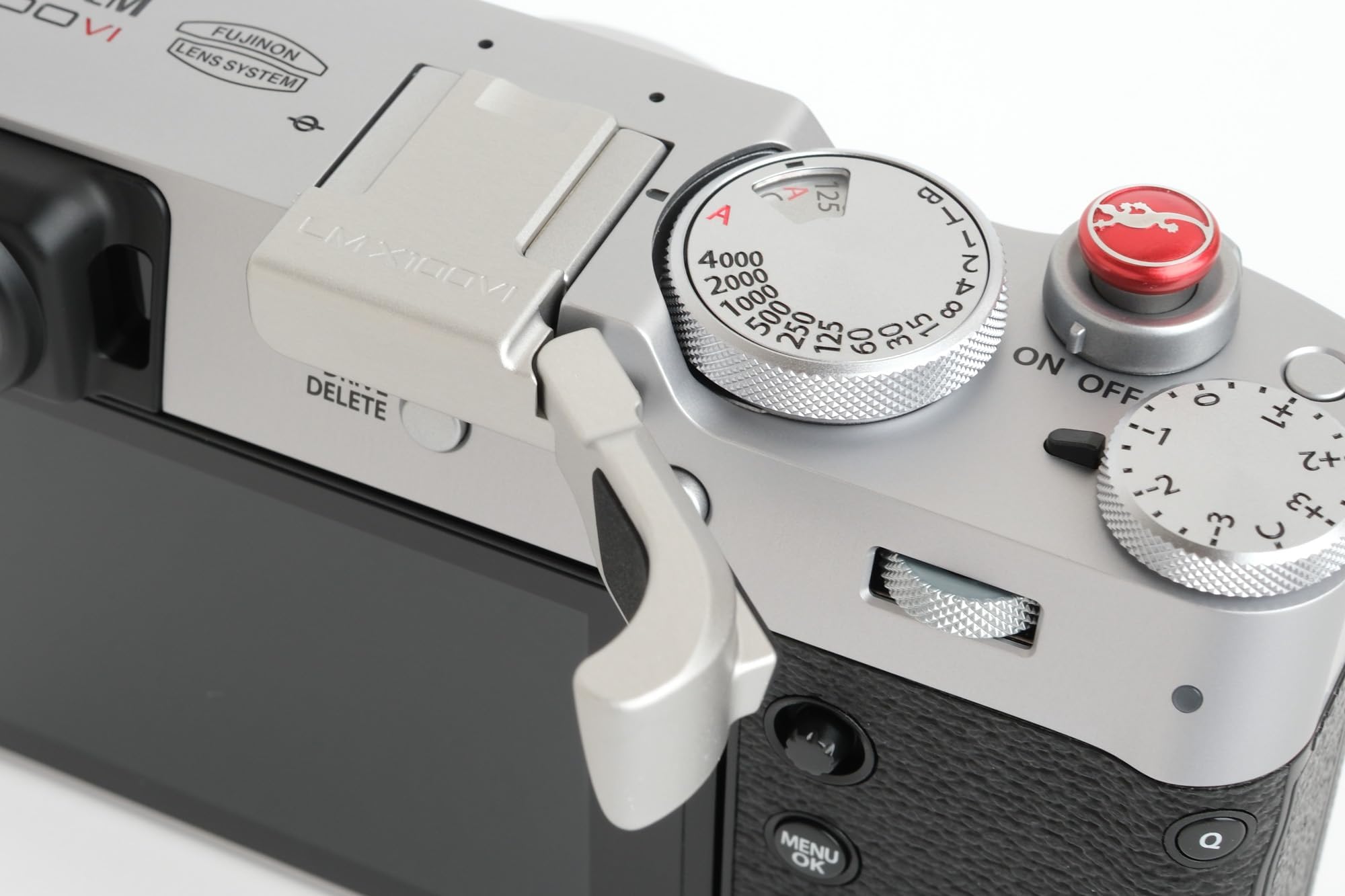 Thumb Grip for The Fujifilm X100VI - Silver