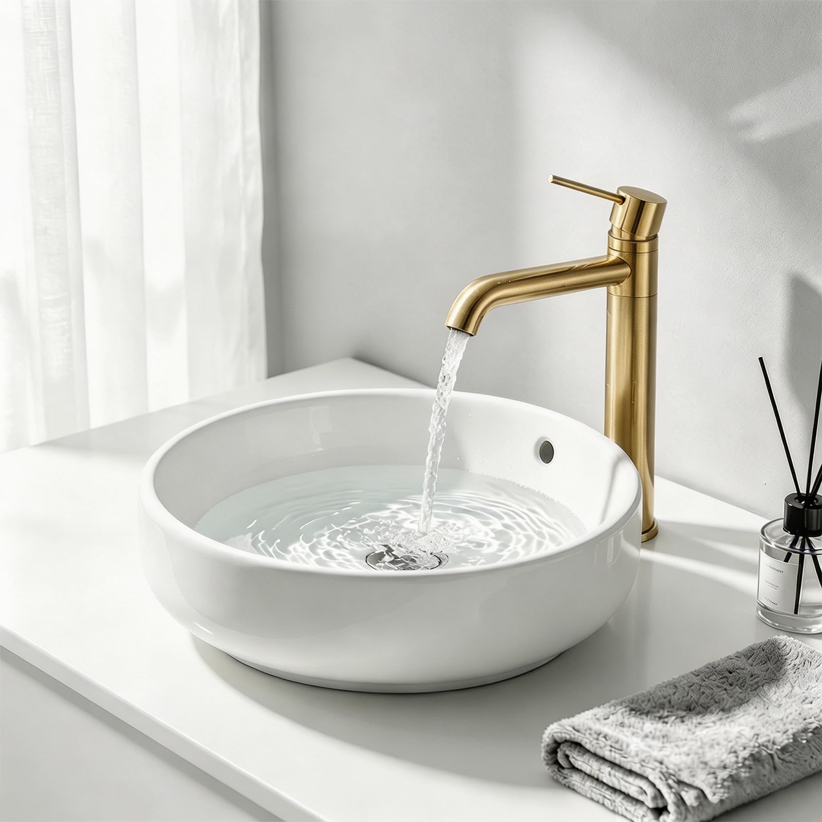 Grifo Lavabo Alto Giratorio 360°, DETBOM Grifo Monomando Agua Fría y Caliente, Grifos Dorado para Lavabo de Encimera, Mezclador de Baño, Acero Inoxidable 304, Aireador Extraíble, Oro Cepillado