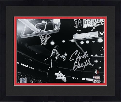 Clyde Drexler Signed 8x10 Photo (Fanatics) Clyde Drexler Signed 8x10 Photo (Fanatics) — officially licensed fan gear