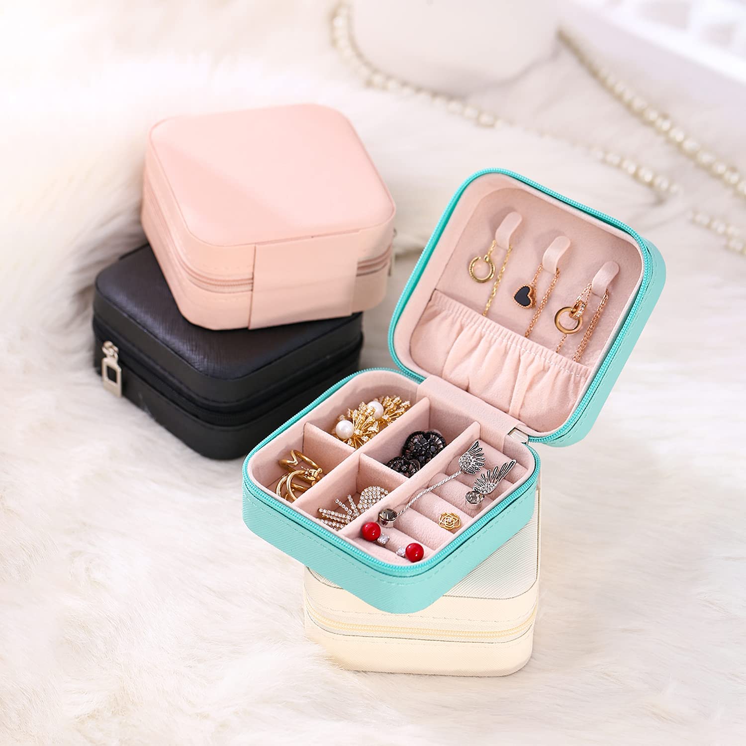 Preffers Faux Leather Mini Jewelry Travel Case, Compact Portable