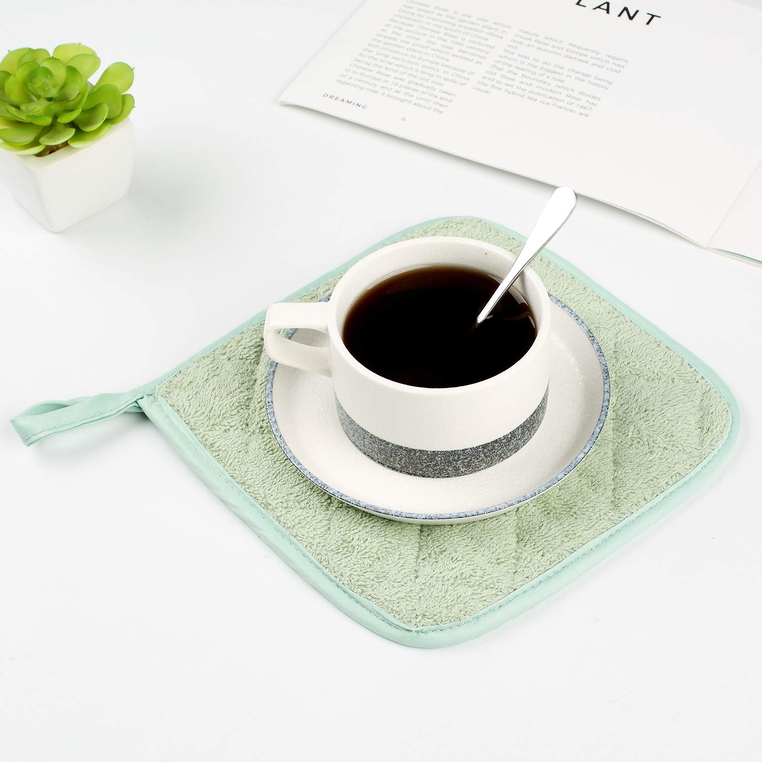 Set di 5 presine da cucina completamente in cotone e in tessuto di spugna termoresistente, ideali per uso quotidiano in cucina e con fornelli e forno Menta Verde