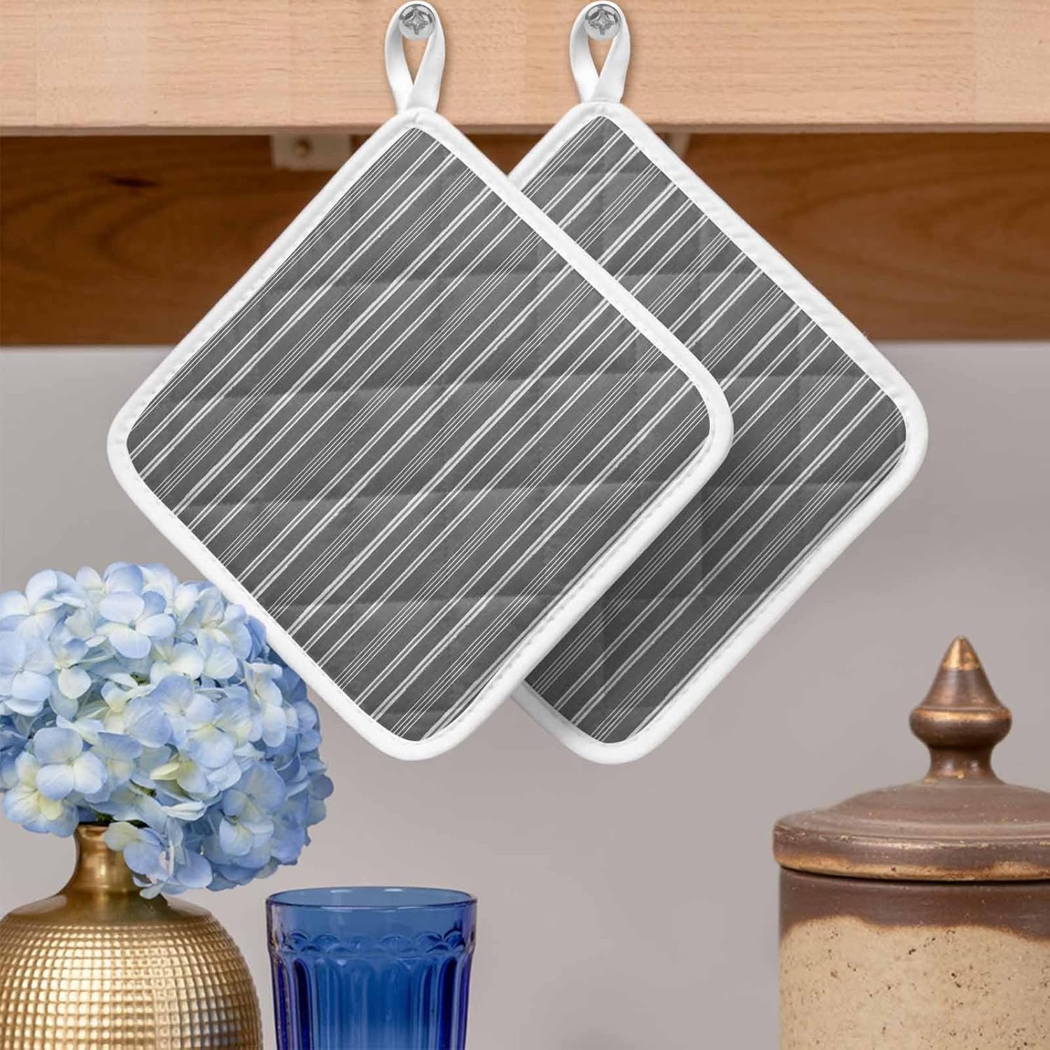 Grey Striped Pot Holders for Kitchen Heat Insulation, Farmhouse Stripes Modern Vintage Potholders Hot Pads with Hanging Loop, Washable Oven Mitts Pot Holder Trivet for Cooking Baking 5 Pack