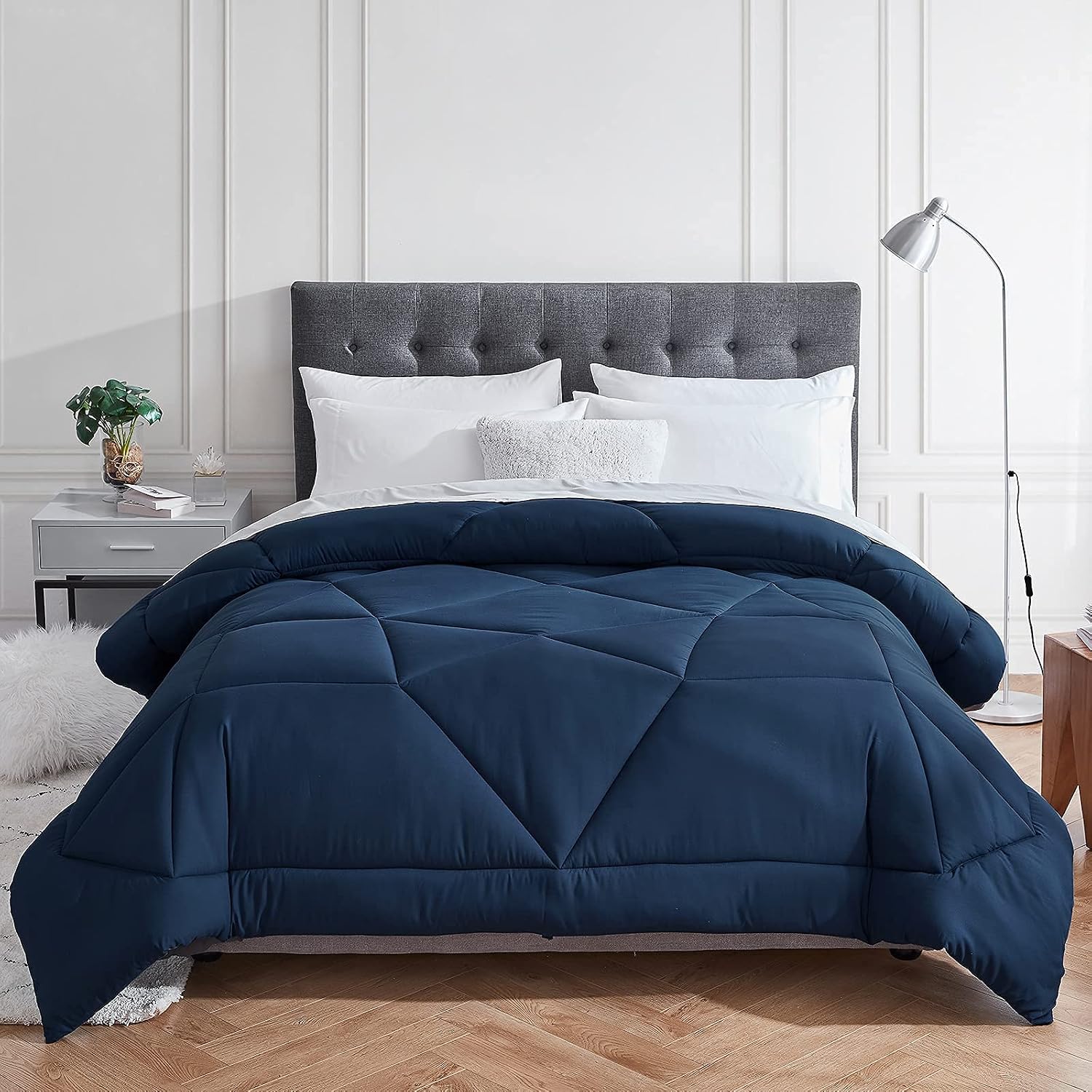 EHEYCIGA Down Comforter Queen Size Navy Duvet Insert Alternative Comforter All Season Quilted Queen Bed - Lightweight Breathable Comforter Insert 300GSM 90x90 Inches