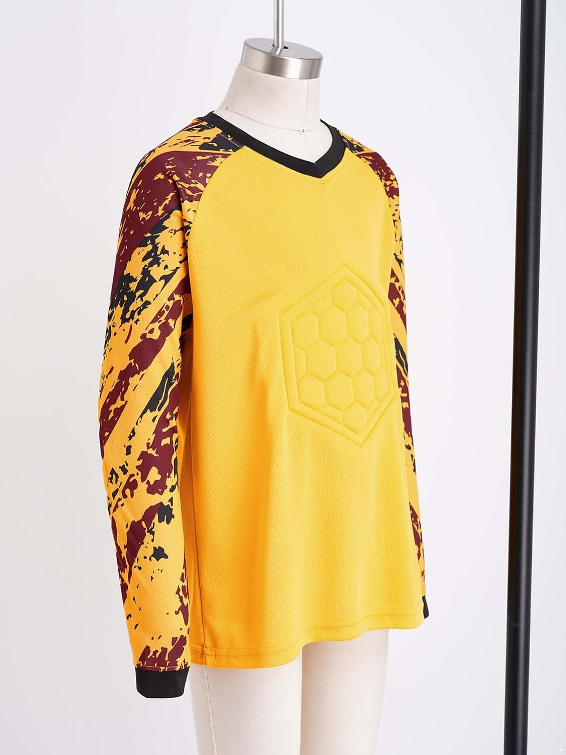 Linjinx Boys Youth Soccer Goalie Jersey Padded Protection Goalkeeper Shirt for Football Competition & Practice