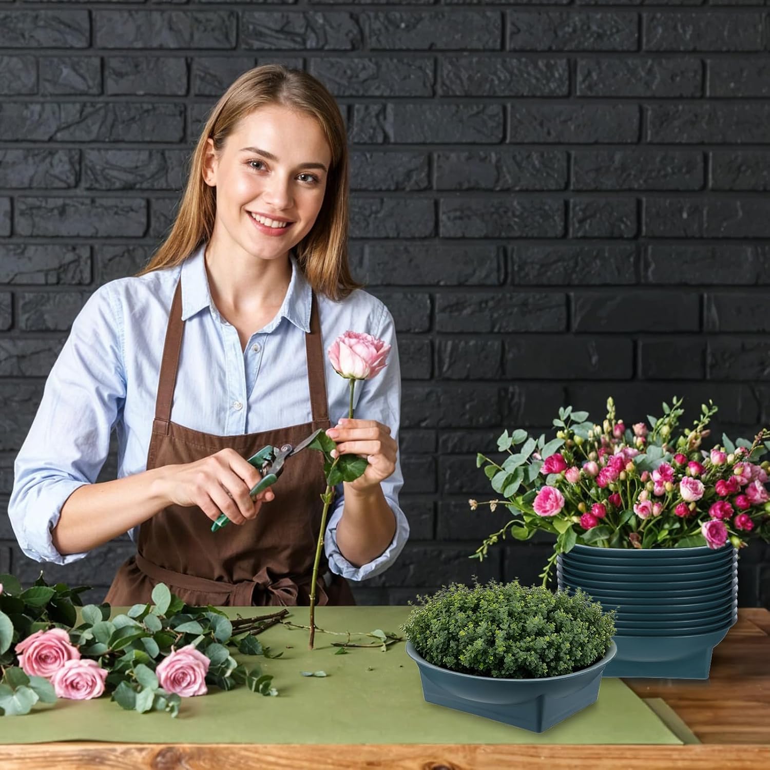 24 Pcs Floral Supplies Green Design Bowls, Floral Foam Bowl for Flower Arrangements Florals Arrangements Supplies Containers Florist Decorative Bowl for Fresh Flower Holiday Wedding Party Decor