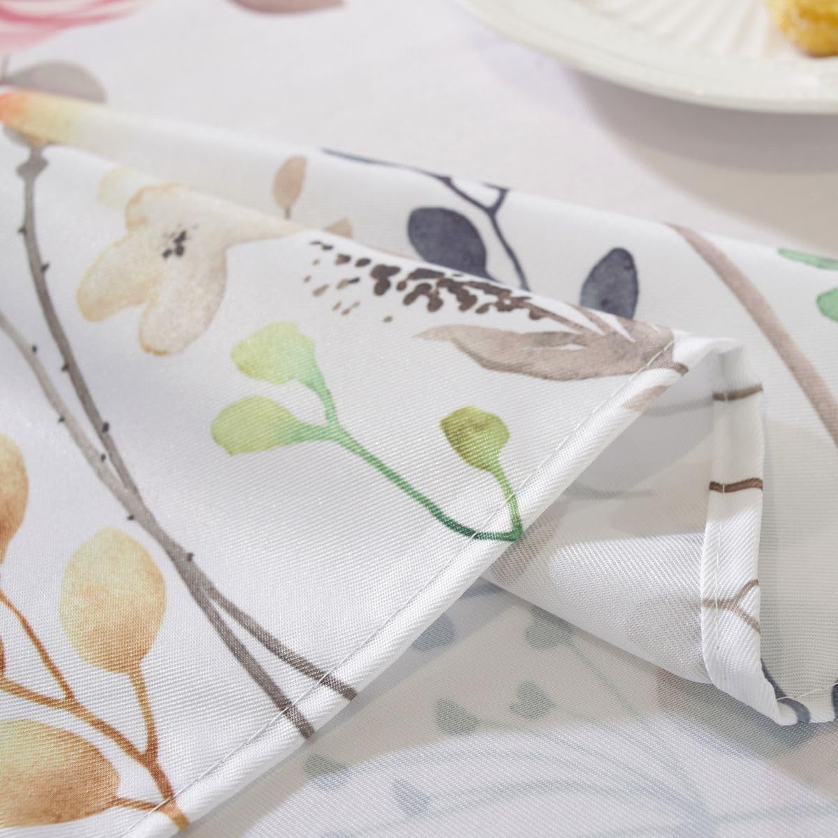 Outdoor Tablecloth with Umbrella Hole and Zipper, Summer Printed Rectangular Tablecloths, Spill-Proof Floral Table Cover for Patios, Lawns, Gardens, Picnic, Party, BBQ (60 * 102 Inches)