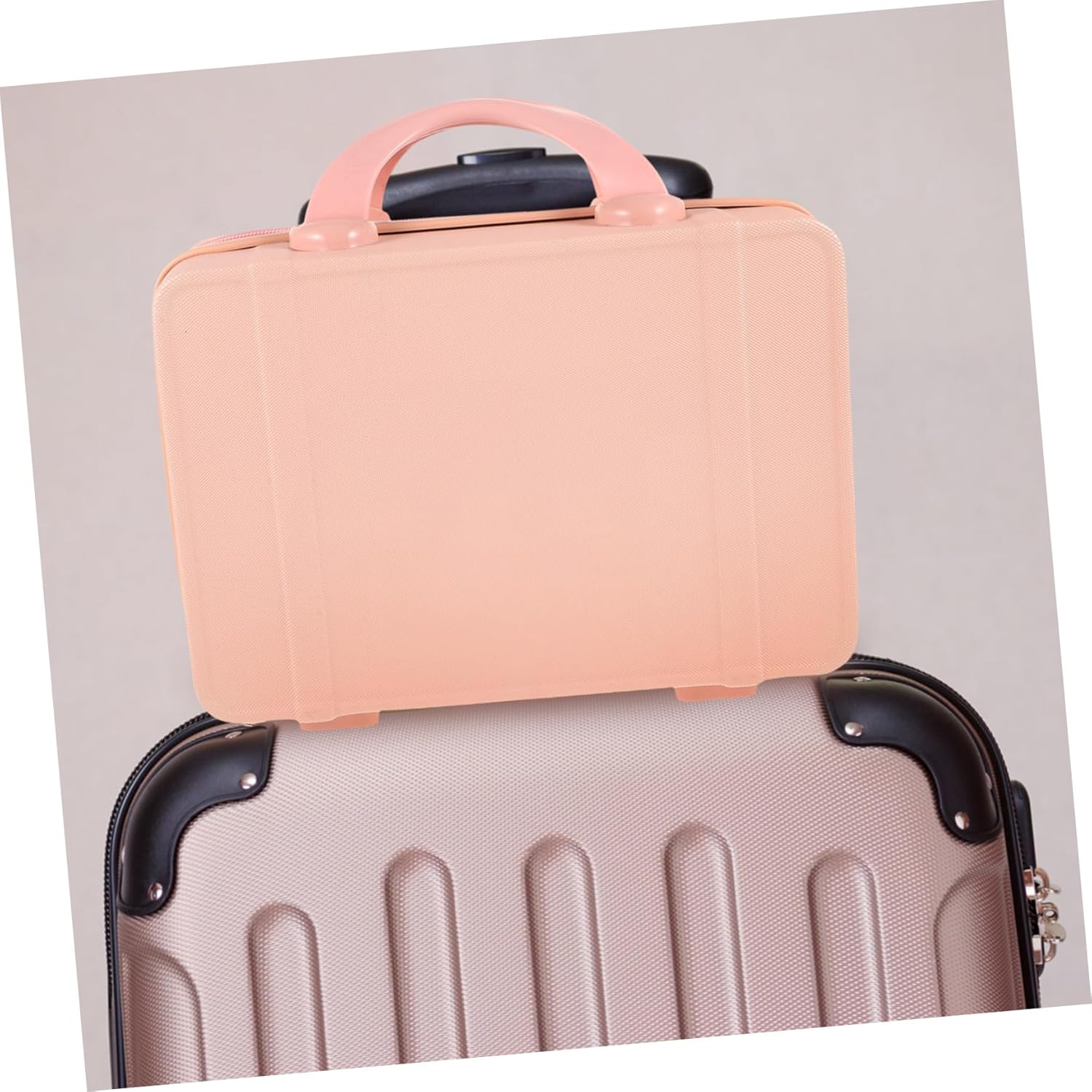 Small Makeup Suitcase for Women Lightweight Portable Makeup Organizer Spacious Interior for Travel Stylish Cosmetic Case