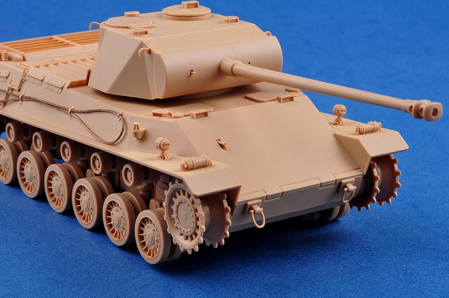 Hobby Boss Hungarian 44M Tas Model Kit