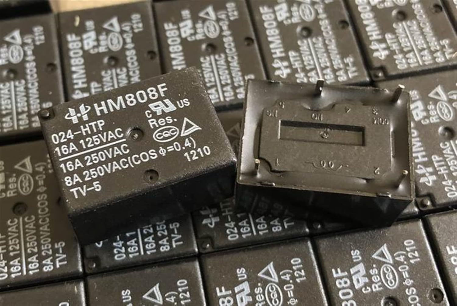 New HM808F 012-HSTP ; 024-HTP Relay 4pins(HM808F 012-HSTP(555))