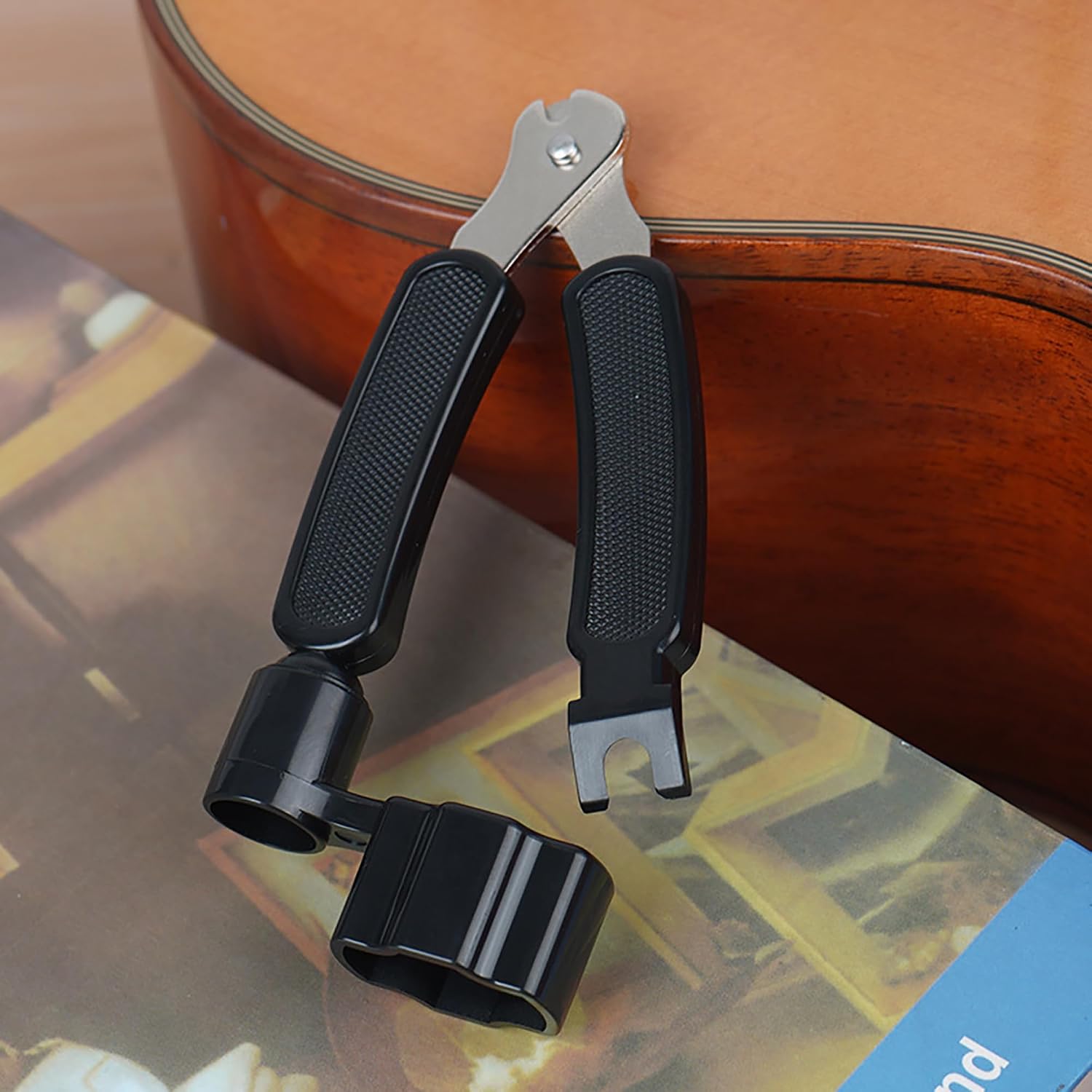 Guitar String Winder, Cutter & Bridge Pin Puller - Professional 3-in-1 Multi-Tool for Guitar, String Peg Remover & Repair Tool Accessories (Black)