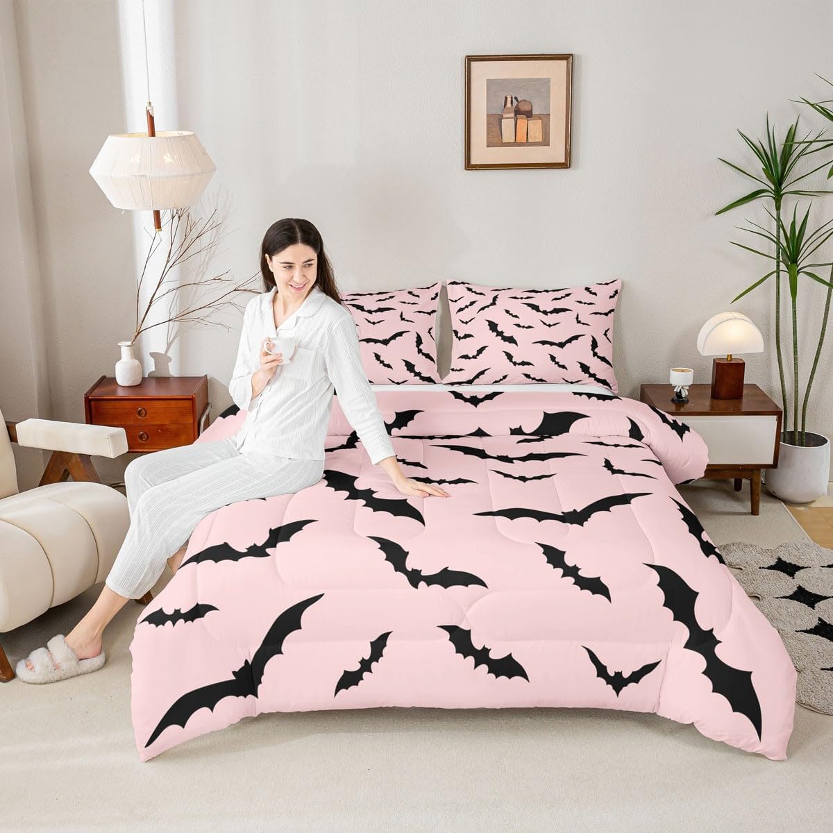 Erosebridal Pink Halloween Bedding Set Gothic Bats Comforter Set Queen,Spooky Halloween Decor Quilt for Kids Boys Girls Adults Black Pink Goth Themed Duvet Insert,Goth Horror Animal